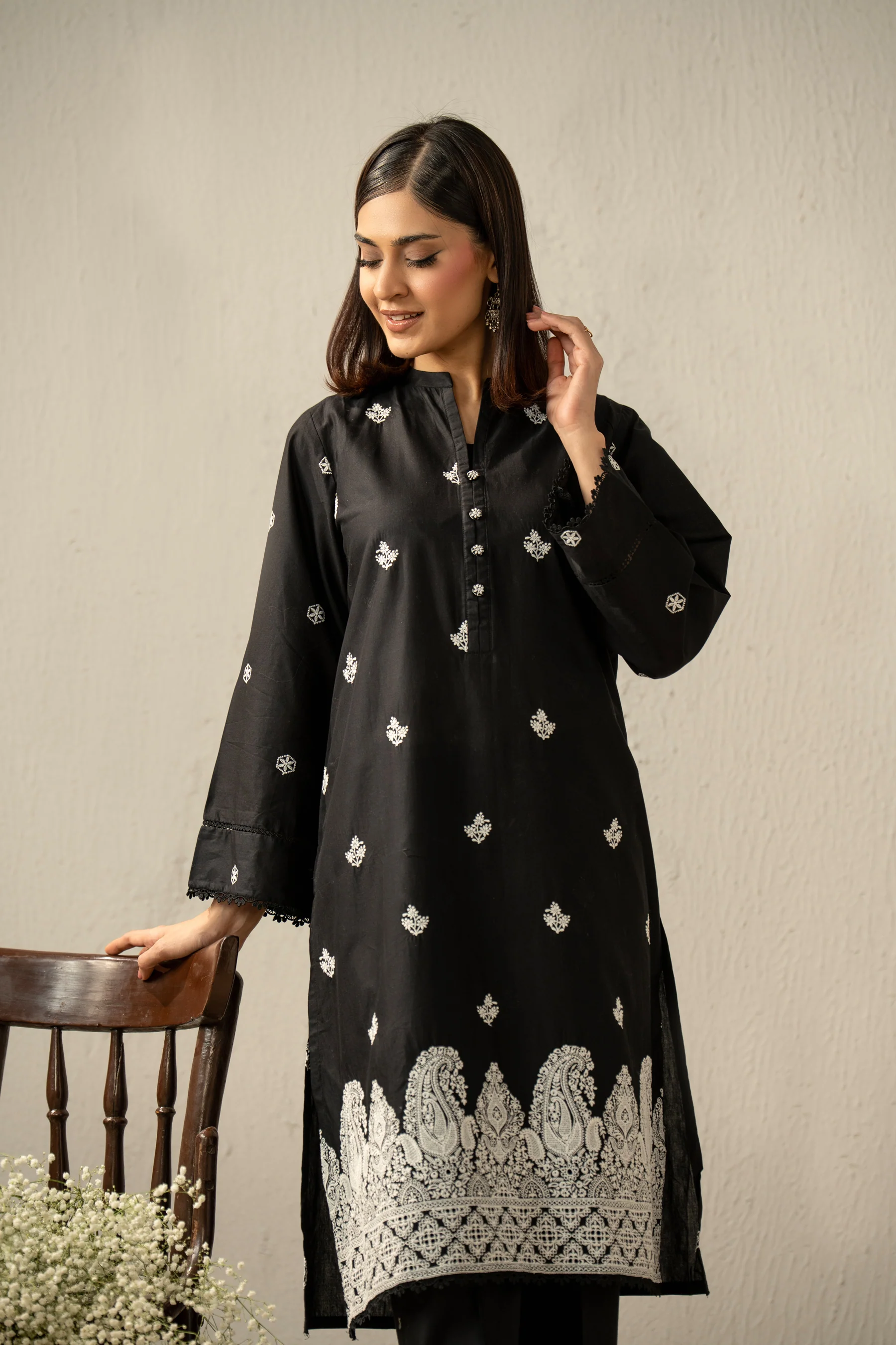 EMBROIDERED CHIKANKARI LAWN STITCHED 2 PIECE SUIT - Image 2