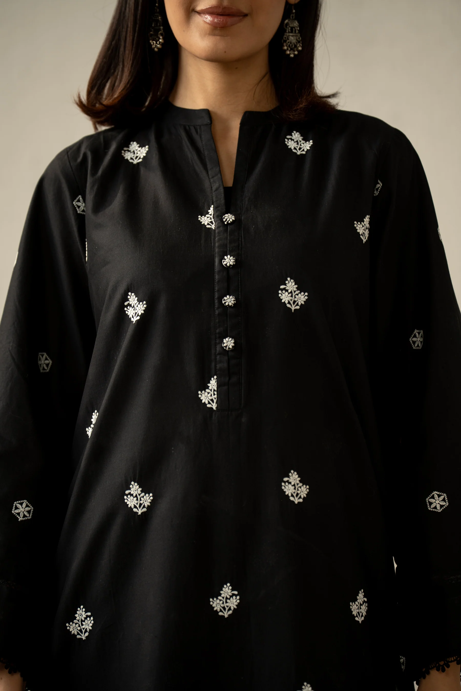 EMBROIDERED CHIKANKARI LAWN STITCHED 2 PIECE SUIT - Image 3