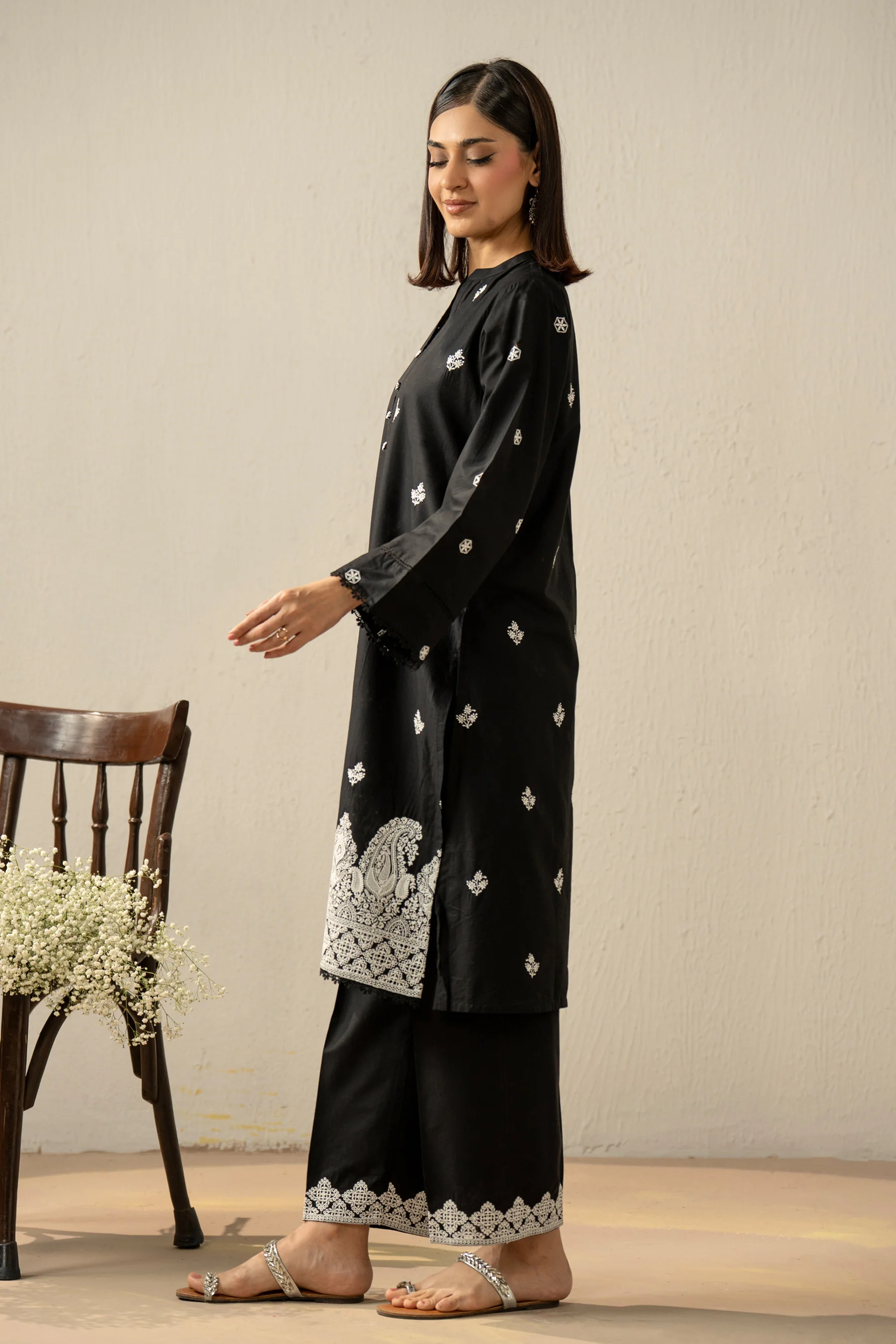 EMBROIDERED CHIKANKARI LAWN STITCHED 2 PIECE SUIT - Image 5