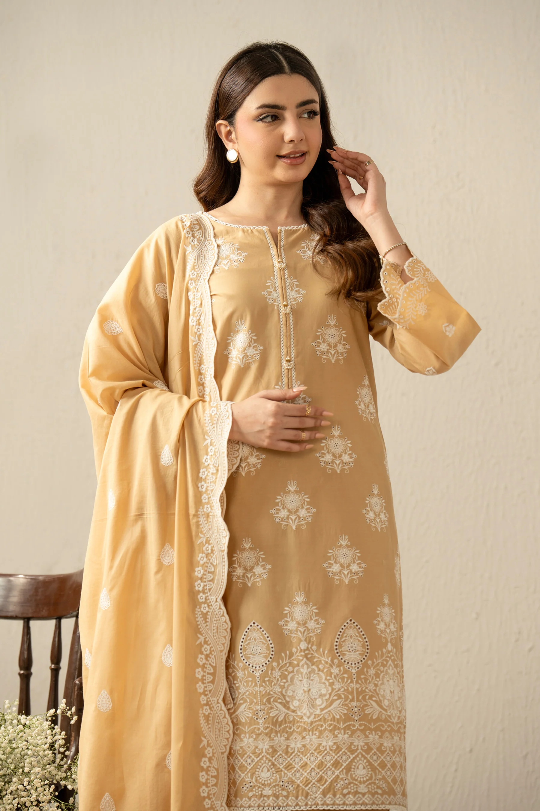 EMBROIDERED CHIKANKARI LAWN STITCHED 3 PIECE SUIT - Image 3