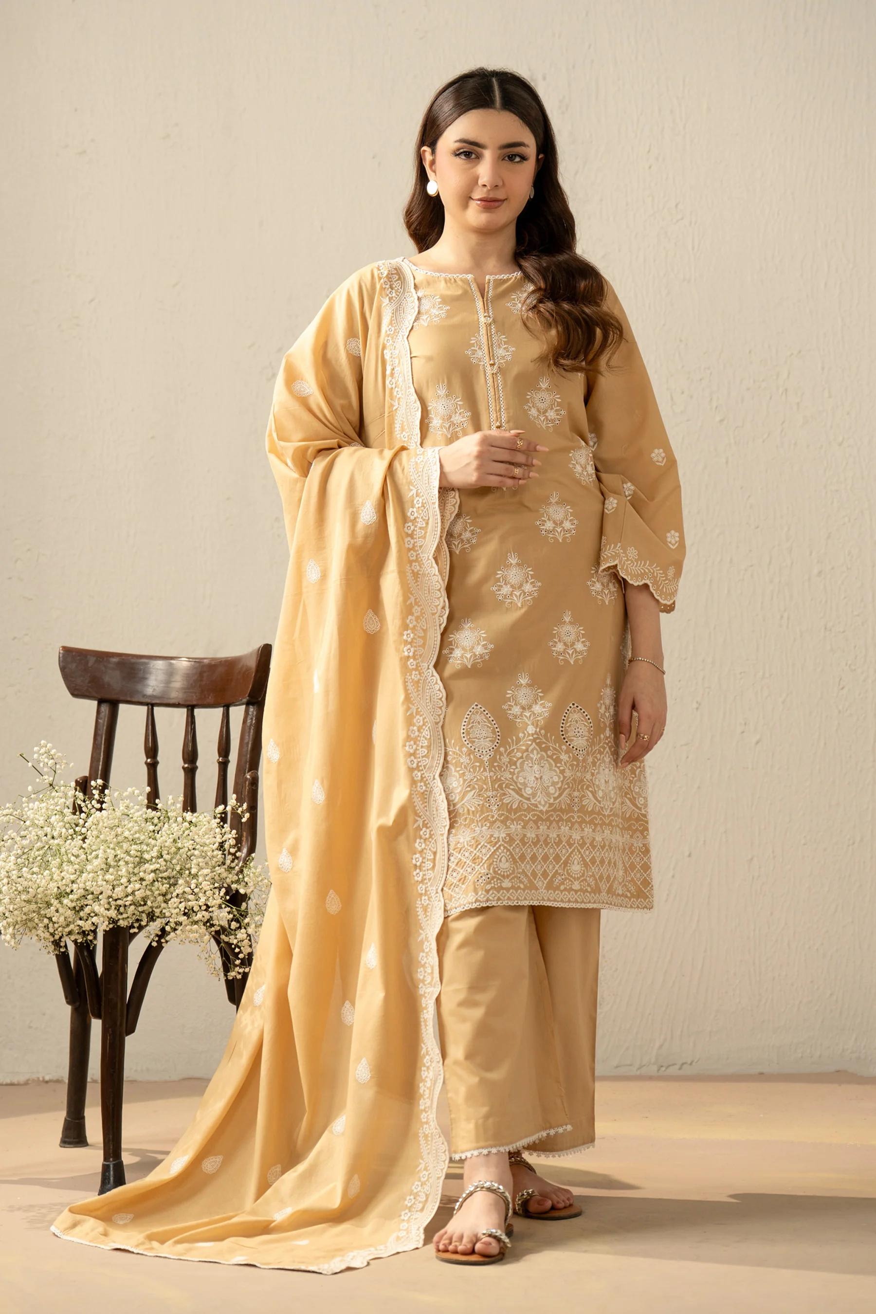 EMBROIDERED CHIKANKARI LAWN STITCHED 3 PIECE SUIT - Image 5