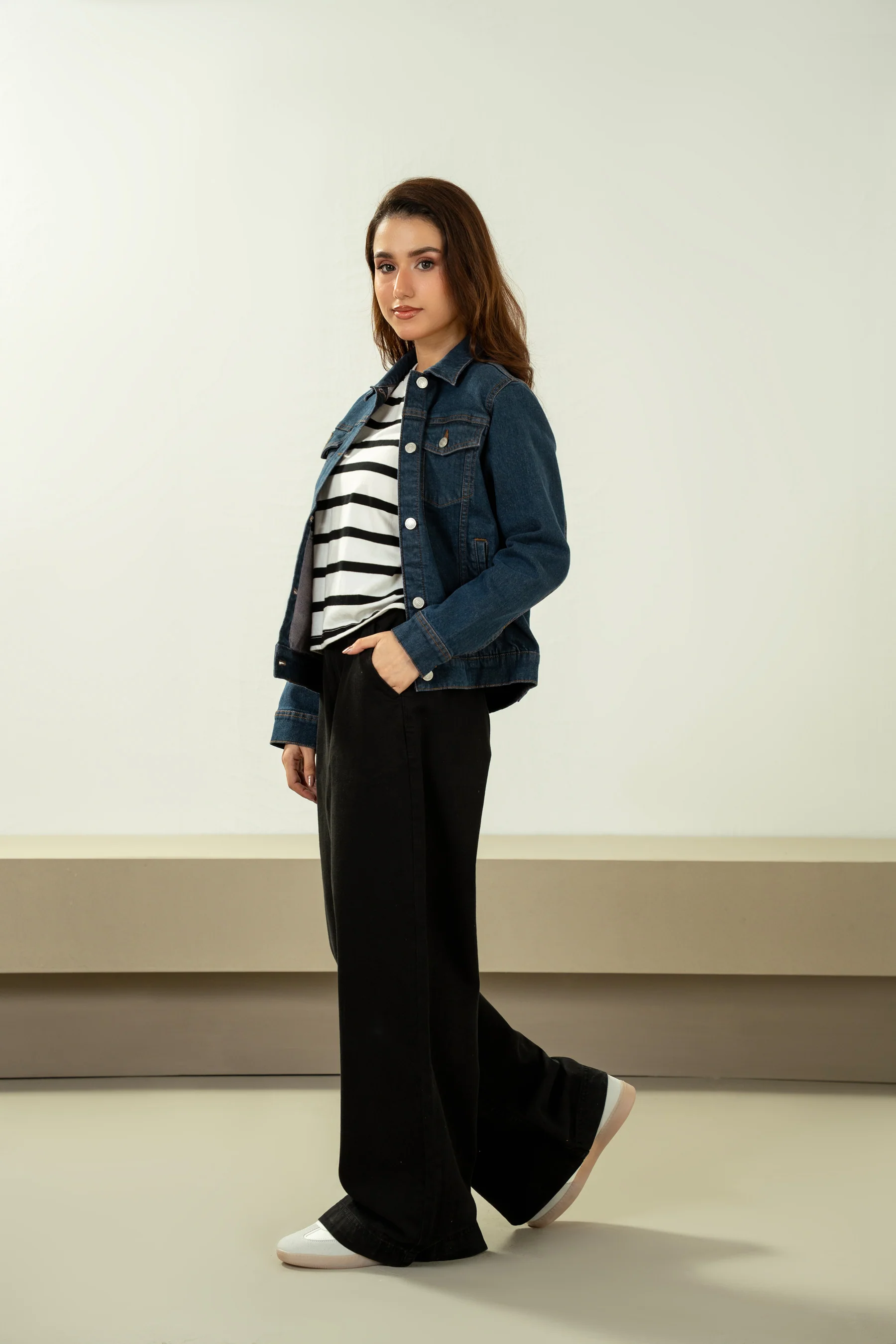 TRUCKER DENIM JACKET - Image 3