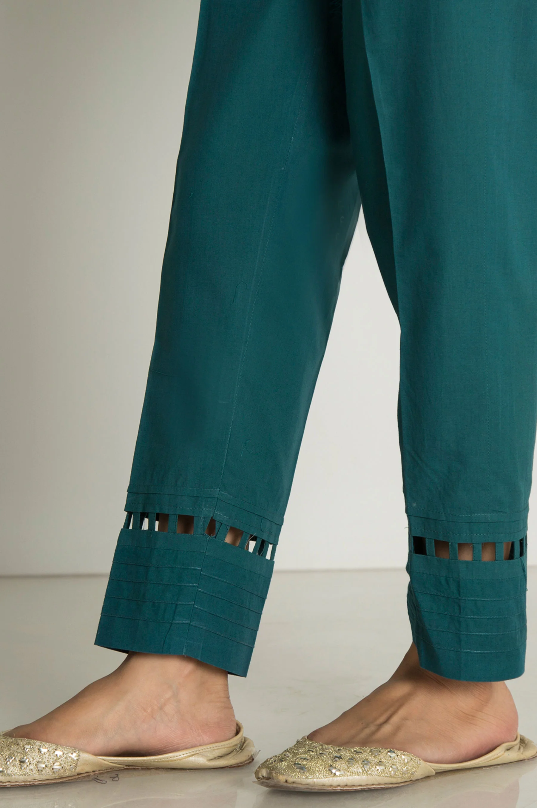 Color Cigarette Pants - Black - Image 2