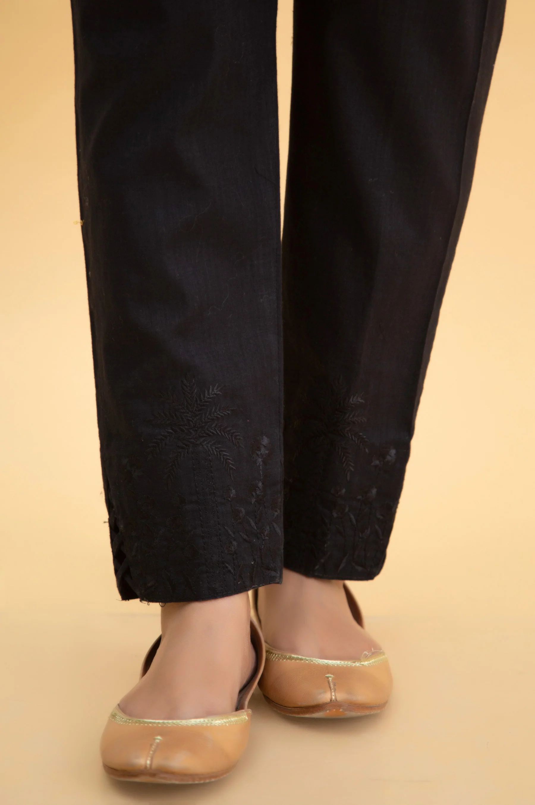 Embroidered Cotton Slub Cigarette Pants - Image 4