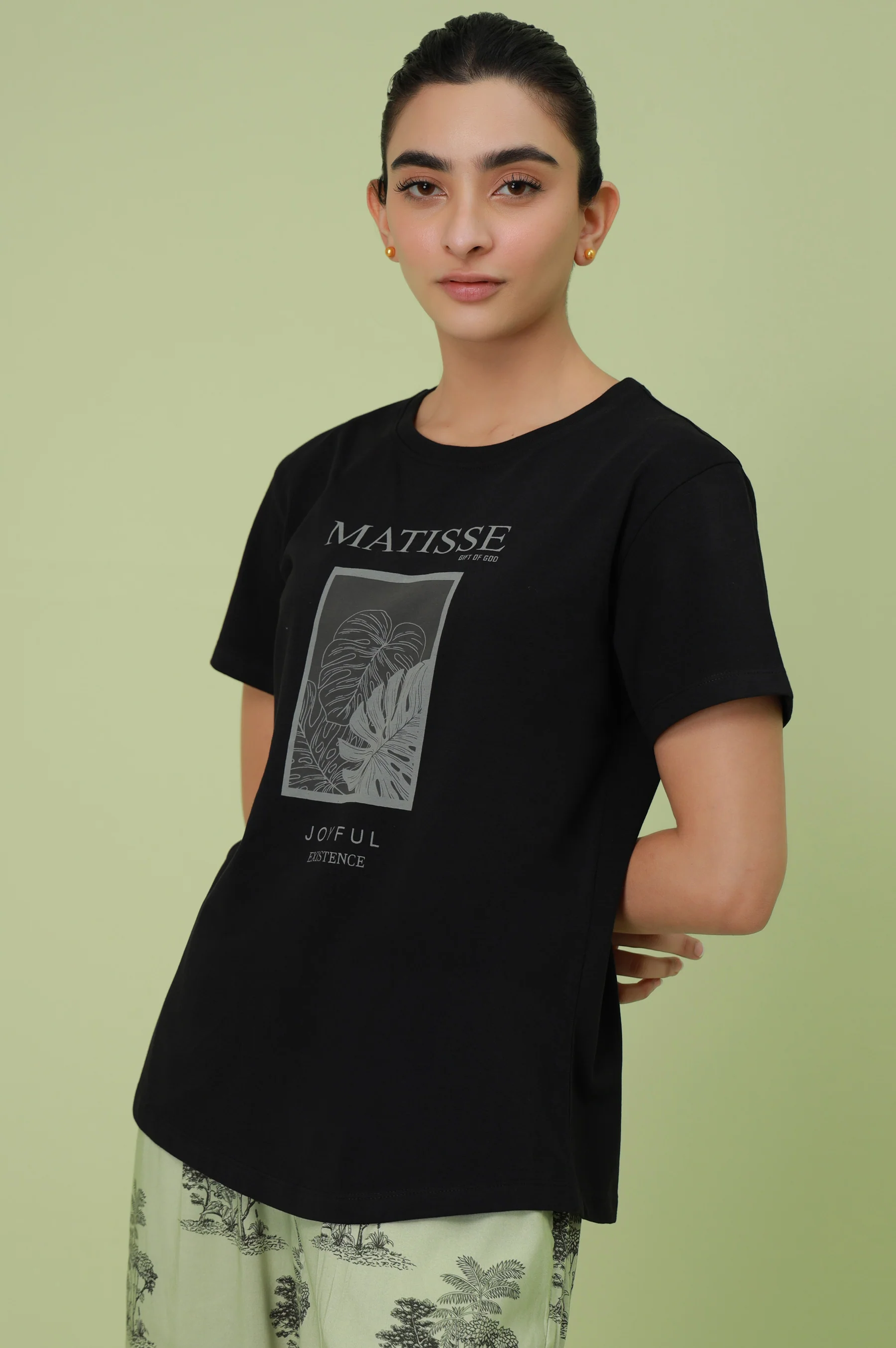 Crew Neck Half Sleeves Tee - Black - Image 4