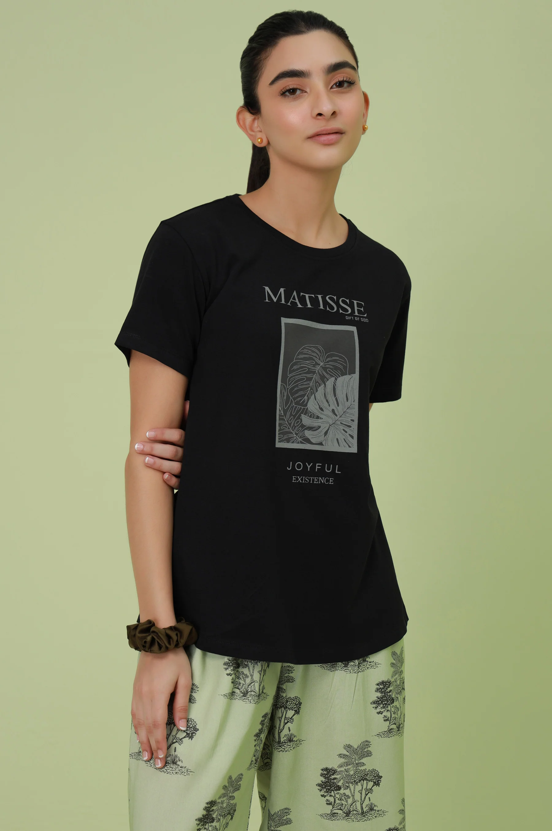Crew Neck Half Sleeves Tee - Black - Image 5