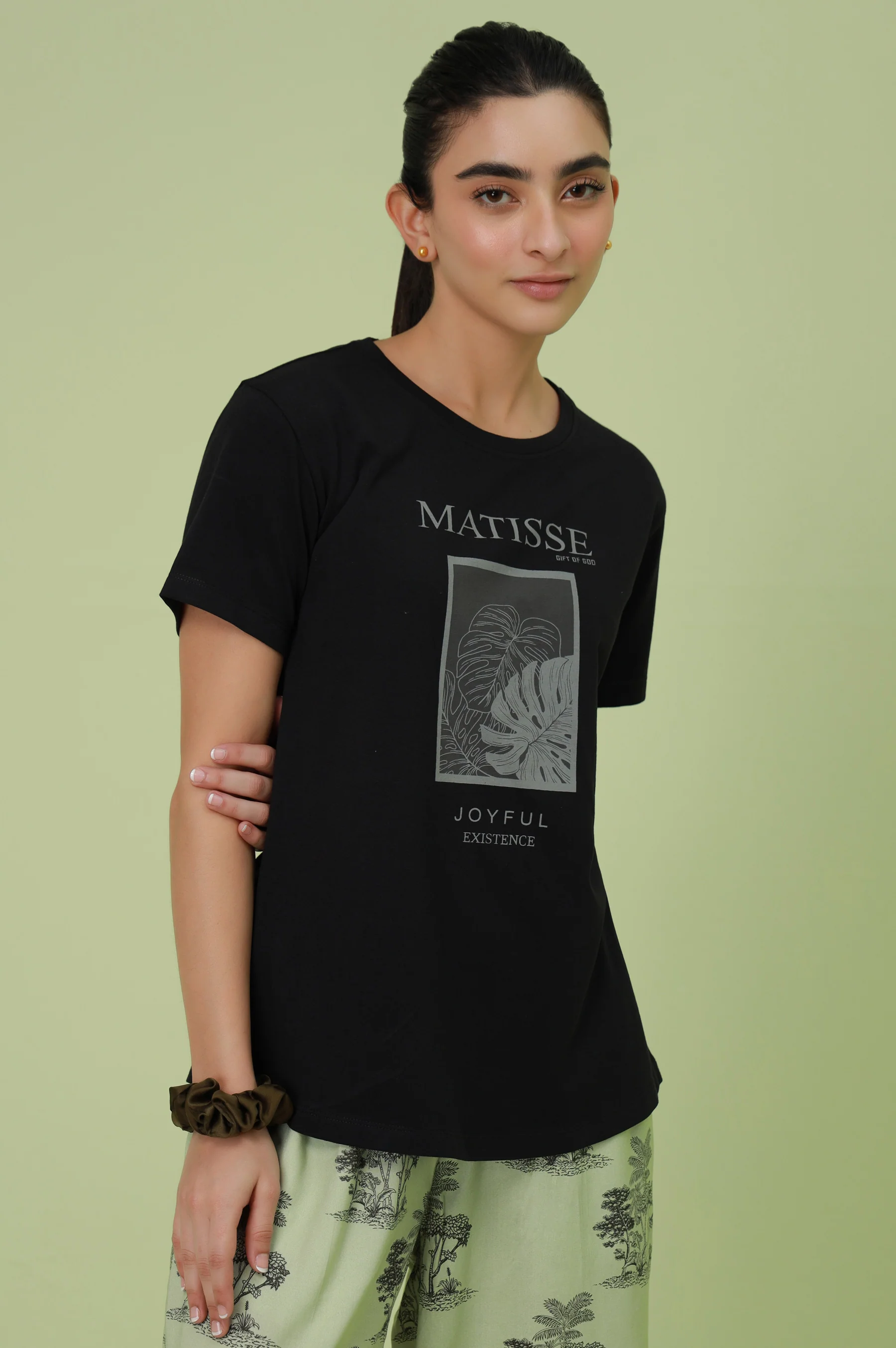 Crew Neck Half Sleeves Tee - Black - Image 6