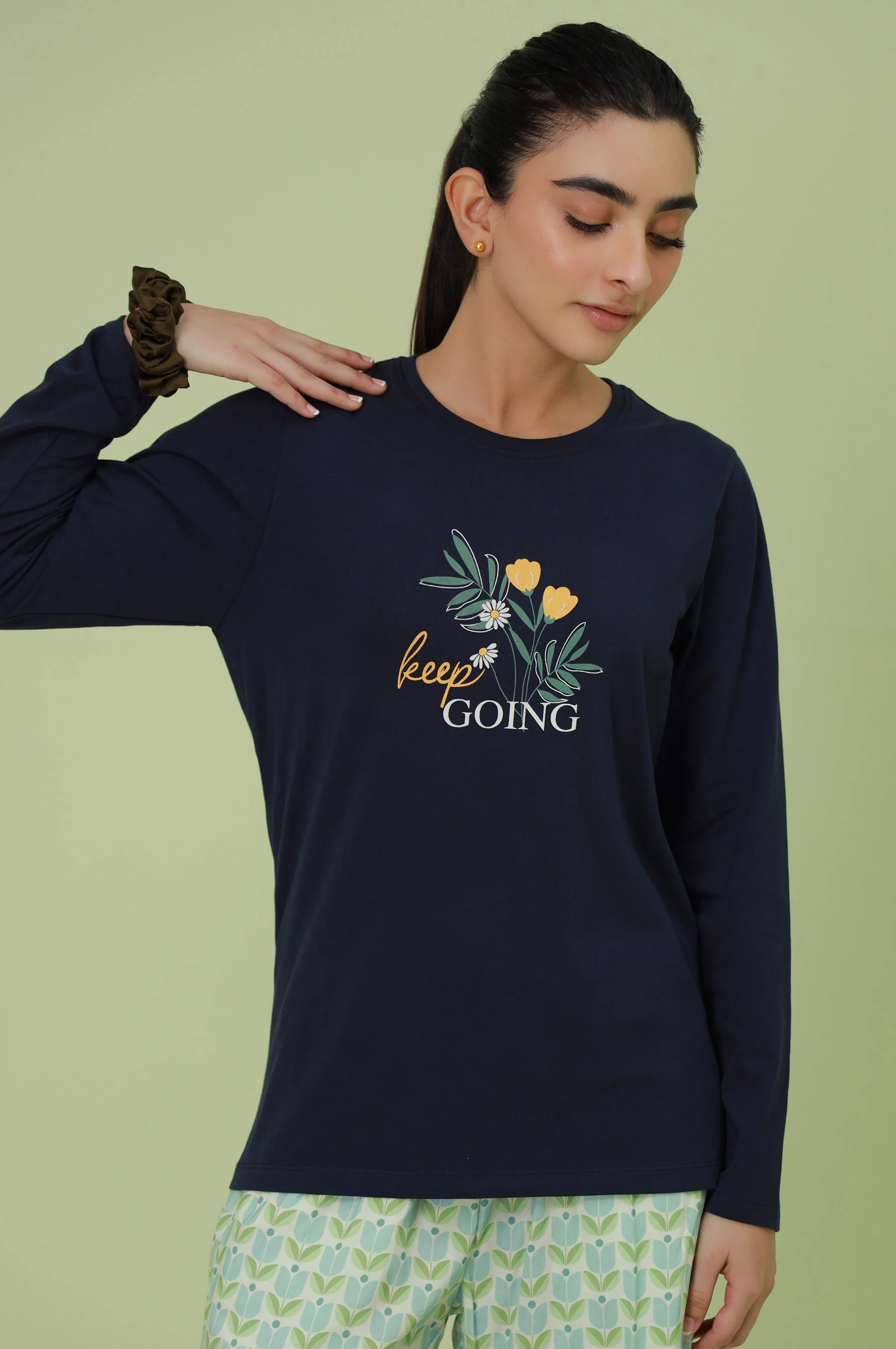 Crew Neck Full Sleeves Tee - Image 4