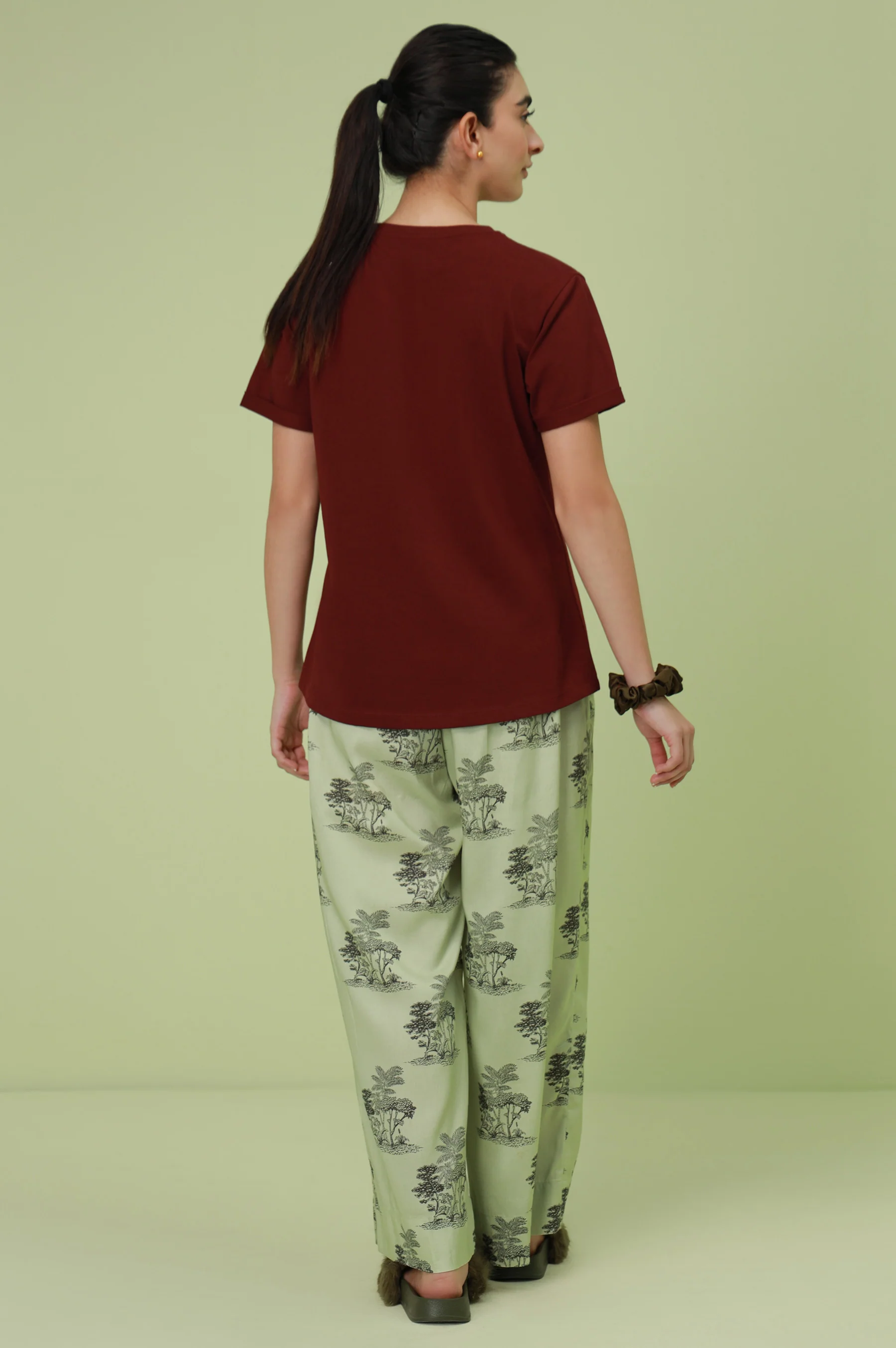 Crew Neck Half Sleeves Tee - Burgundy - Image 5