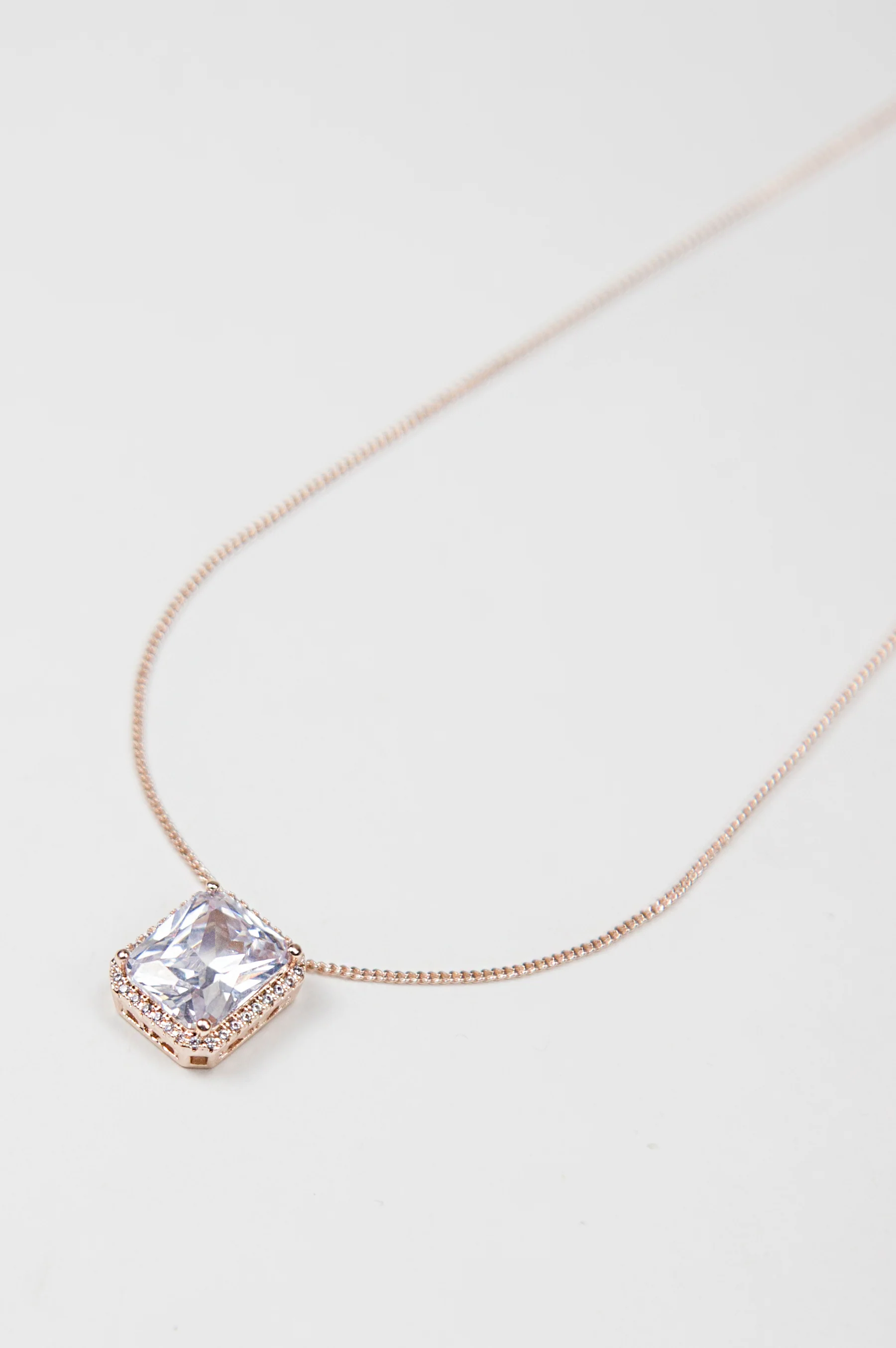 Dangling-Emerald-Shaped-Pendant