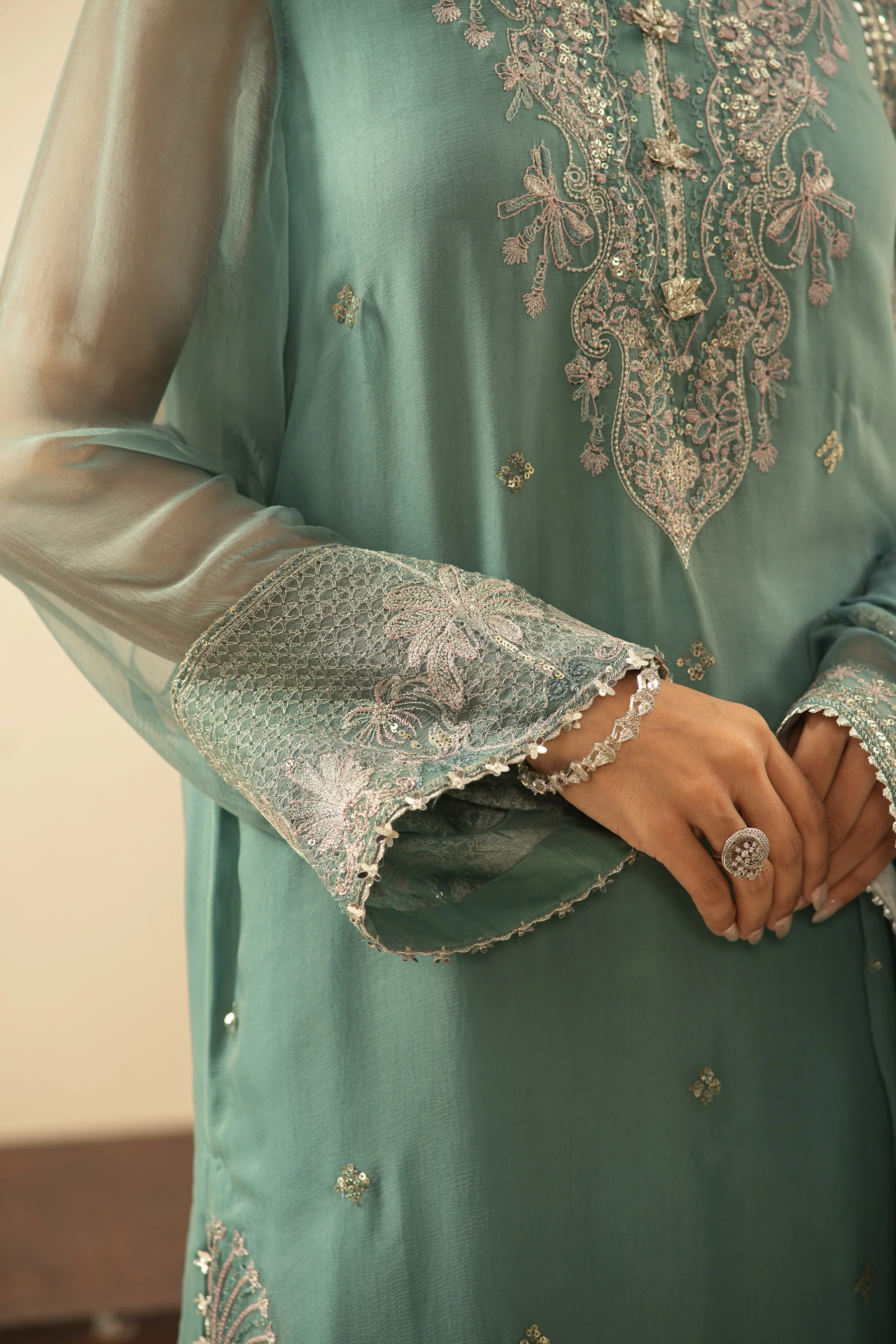 EMBROIDERED CHIFFON UNSTITCHED 3 PIECE SUIT - Image 2
