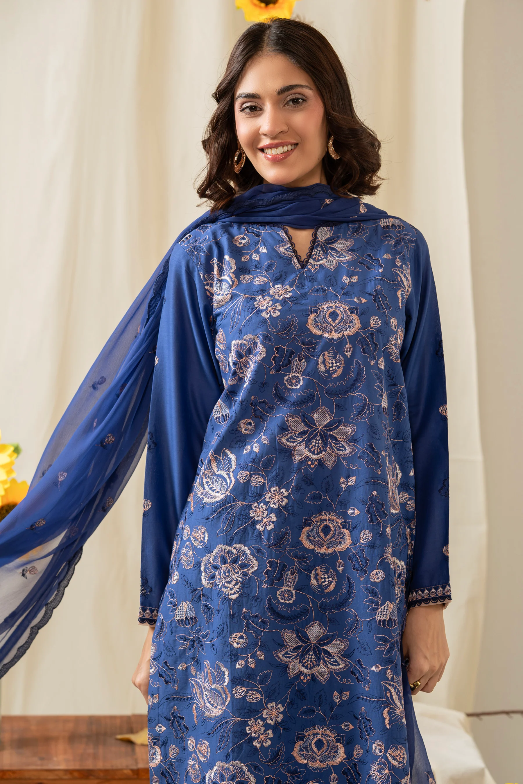 EMBROIDERED LAWN STITCHED 3 PIECE SUIT - Image 3