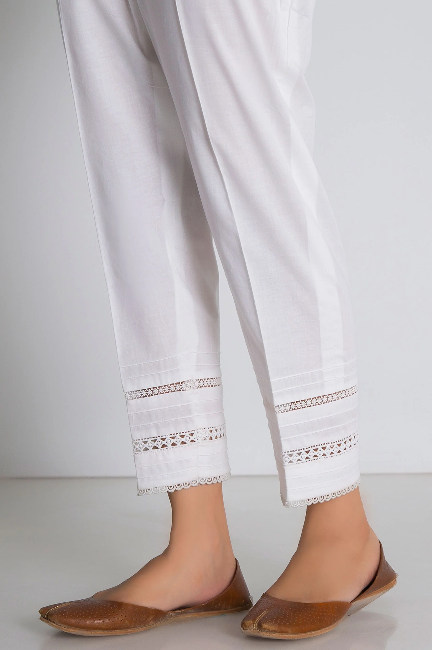 Embellished Cambric Cigarette Pant - White - Image 3
