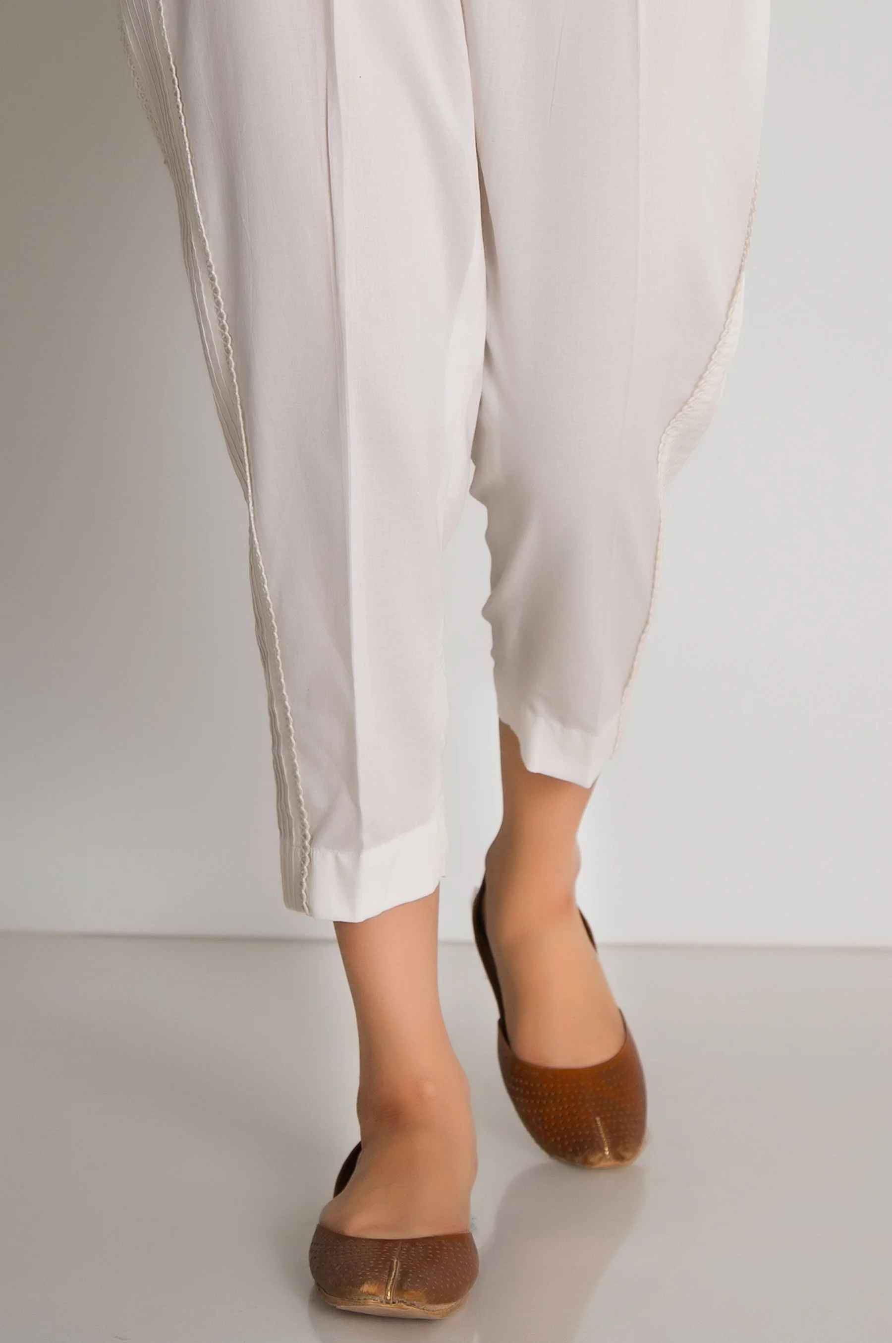 Embellished Capri Pant - Off White - Image 4
