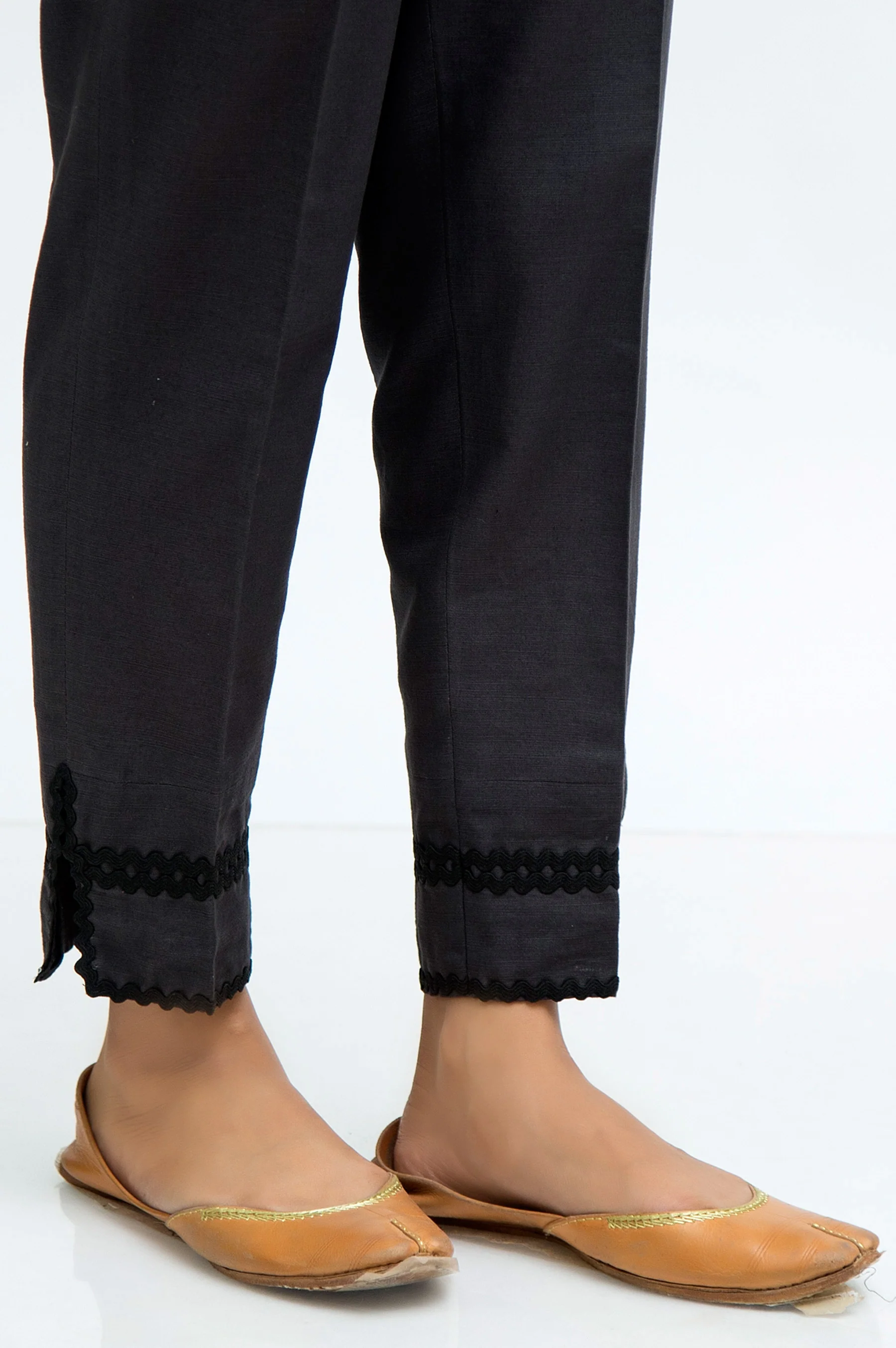 Embellished Khaddar Cigarette Pant - Grey - Image 4