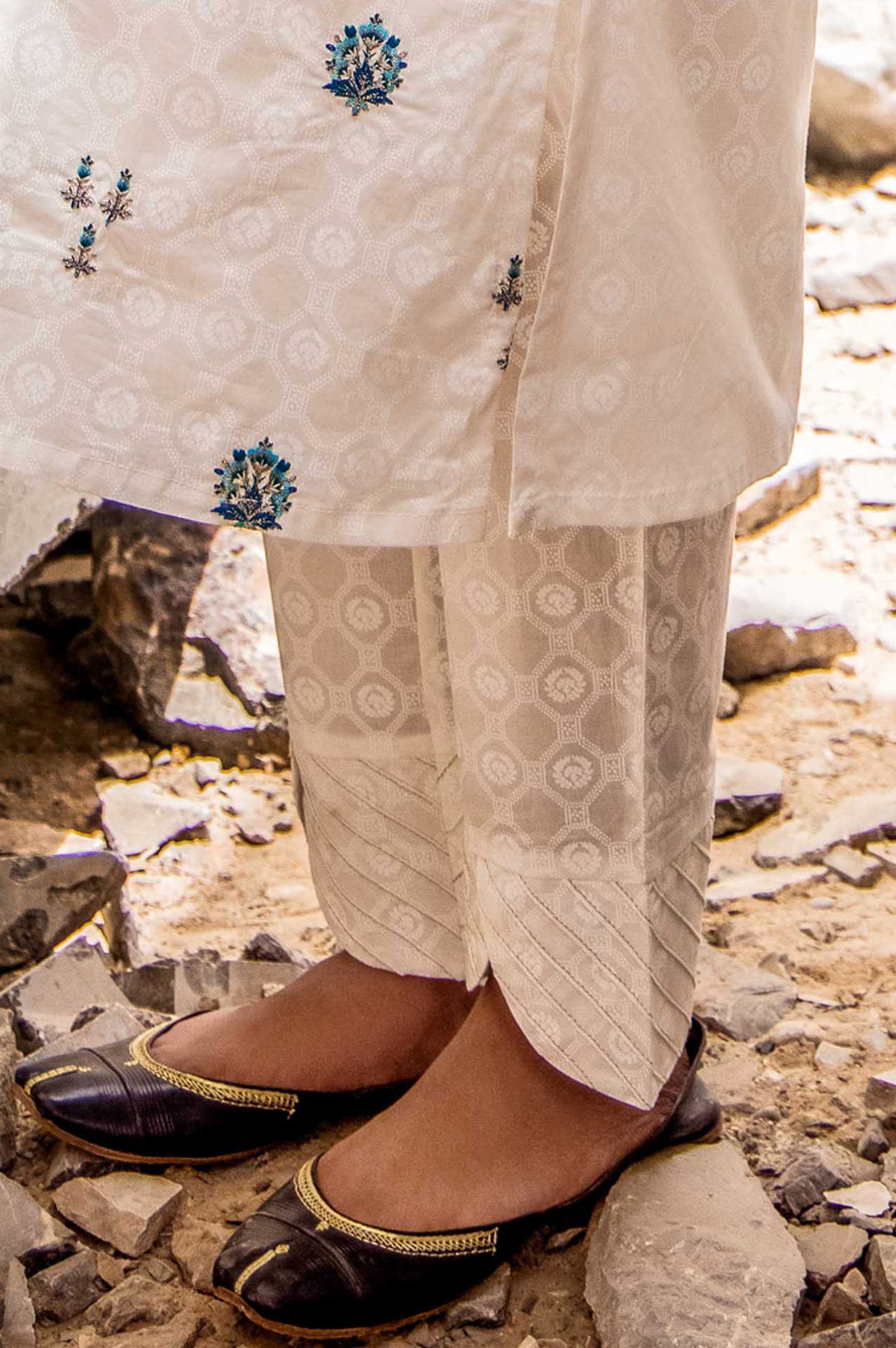 Embellished Cigarette Pants - White - Image 2