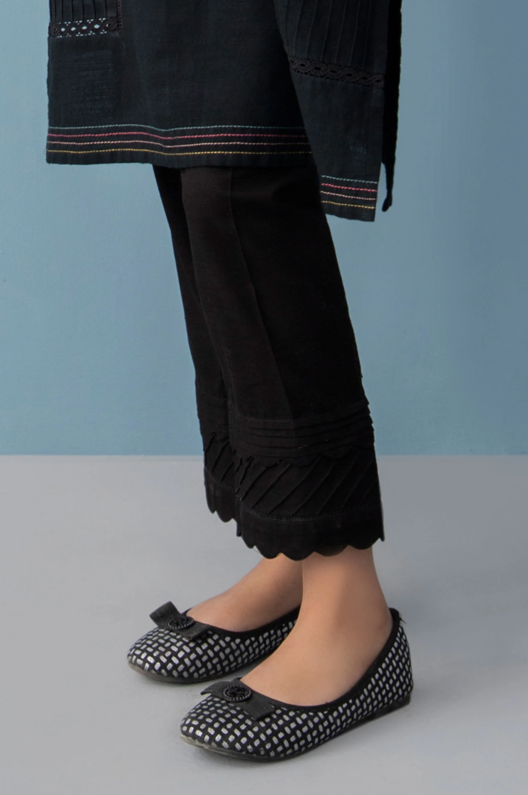 Embellished Khaddar Junior Pant - Black - Image 2