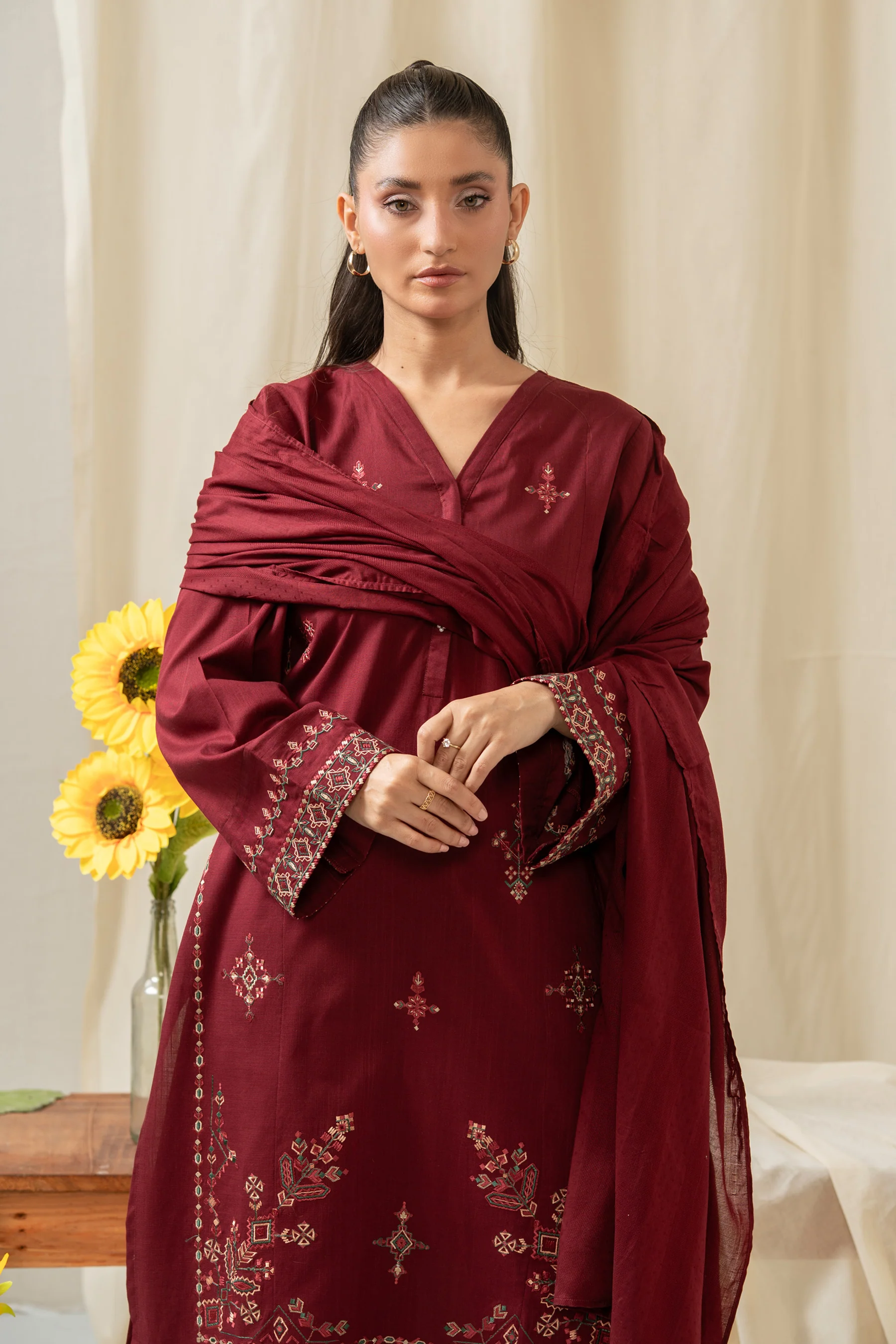 EMBROIDERED BOTH SIDE SLUB STITCHED 3 PIECE SUIT - Image 8