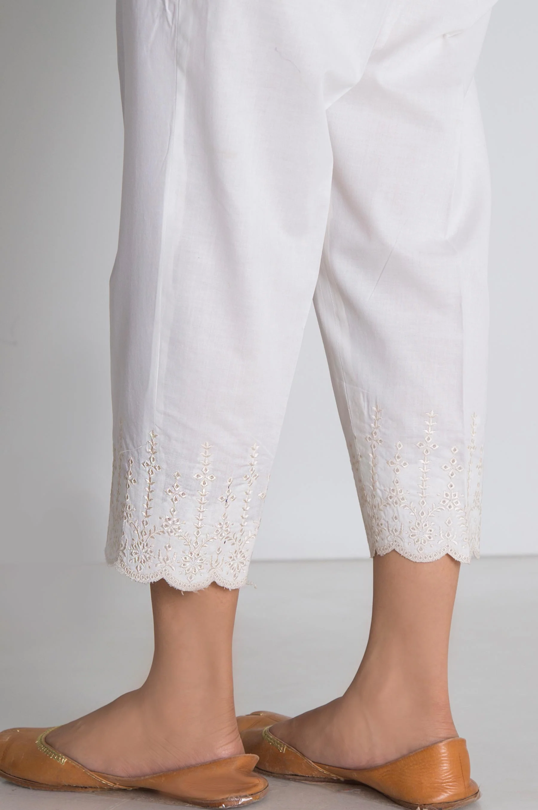 Embroidered Cambric Capri Pant -White - Image 2