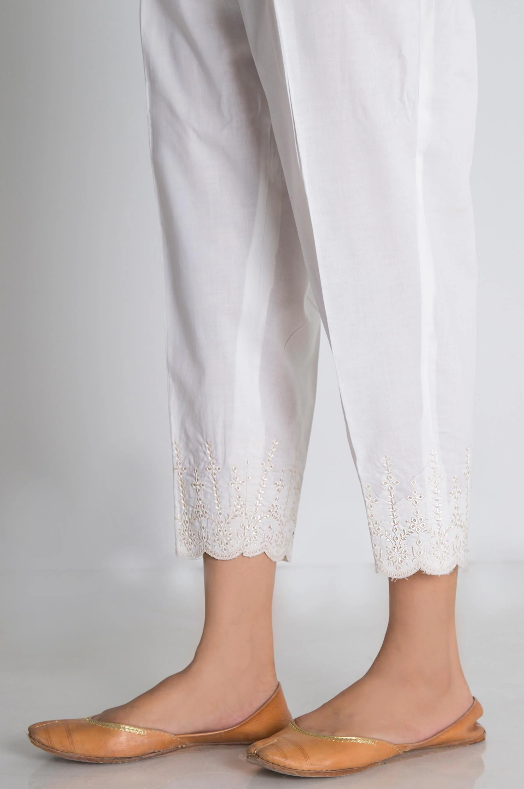 Embroidered Cambric Capri Pant -White - Image 3