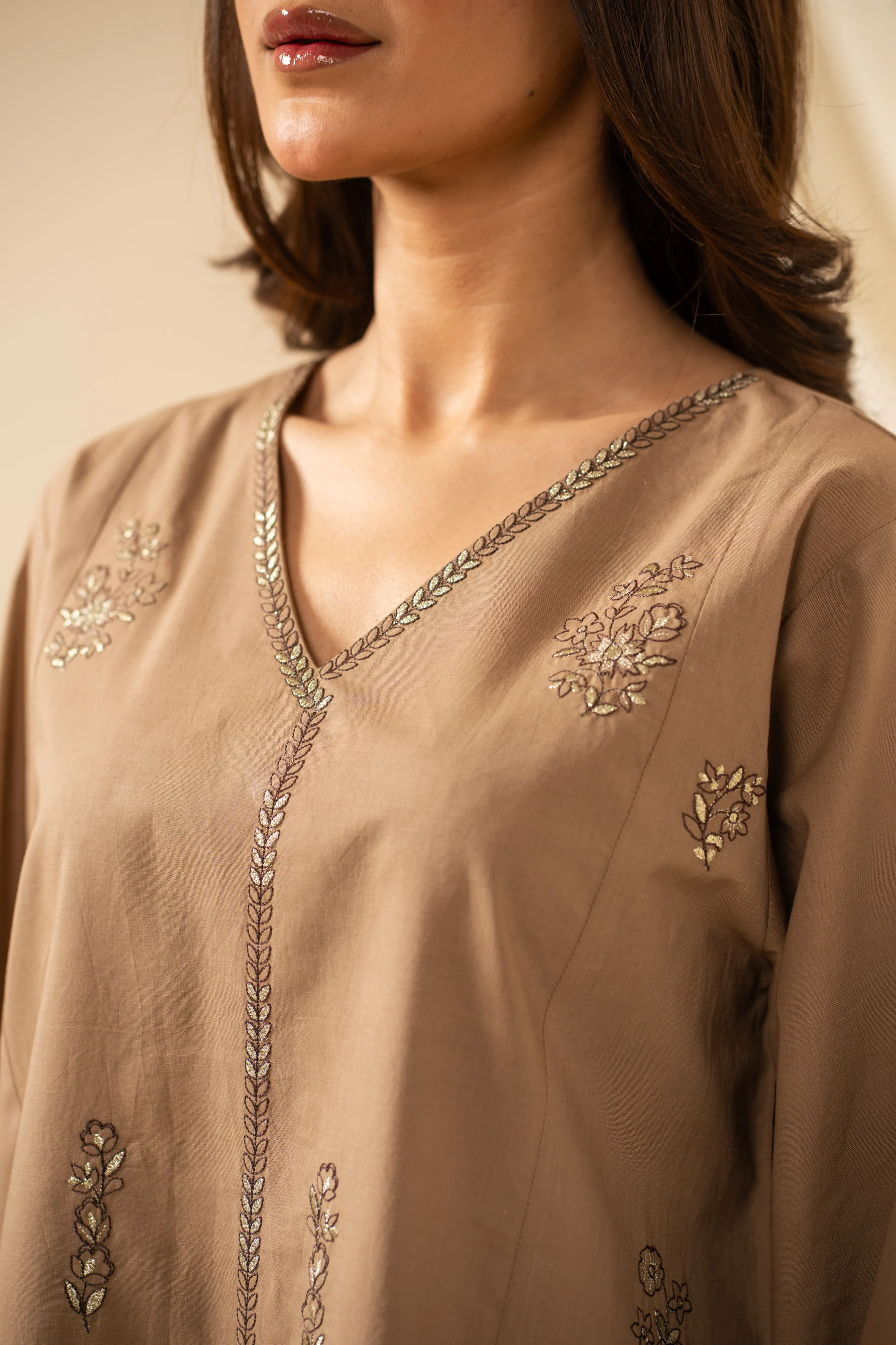 EMBROIDERED CAMBRIC STITCHED 2 PIECE SUIT - Image 2