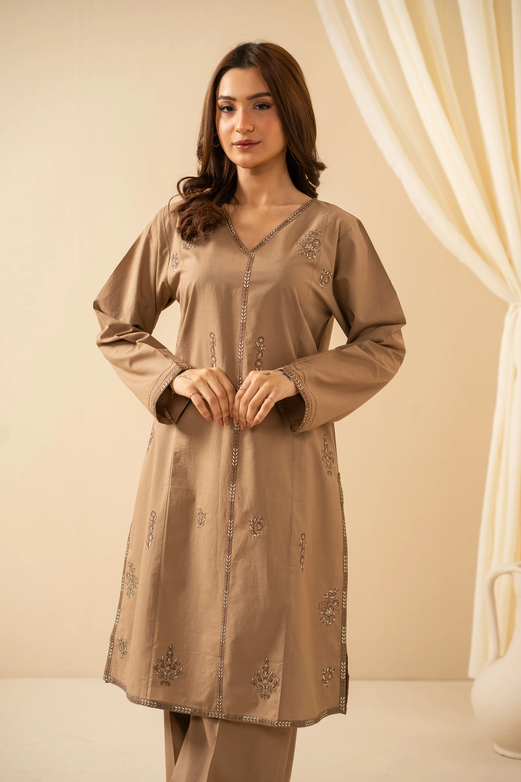 EMBROIDERED CAMBRIC STITCHED 2 PIECE SUIT - Image 3