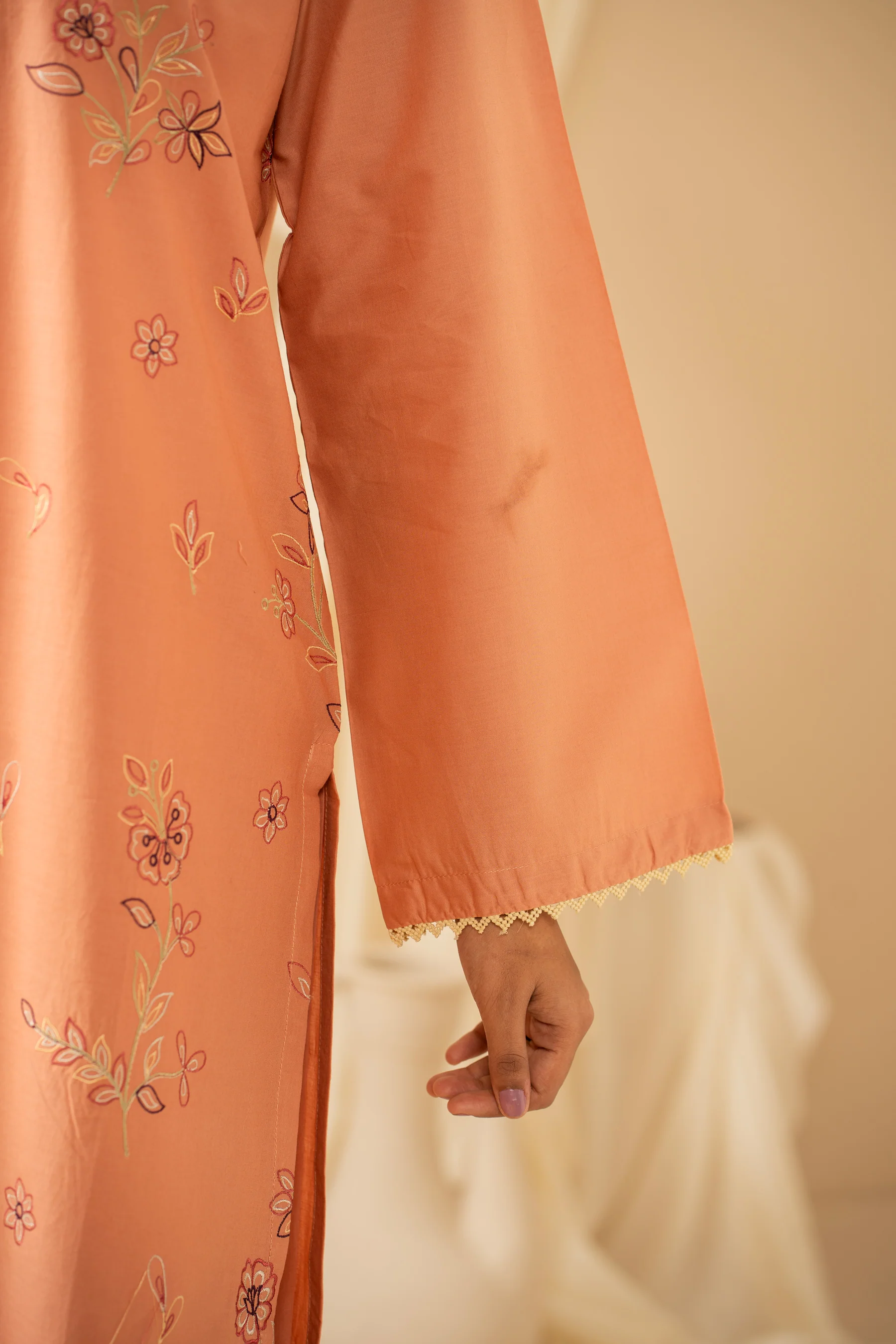 EMBROIDERED CAMBRIC STITCHED 2 PIECE SUIT - Image 5