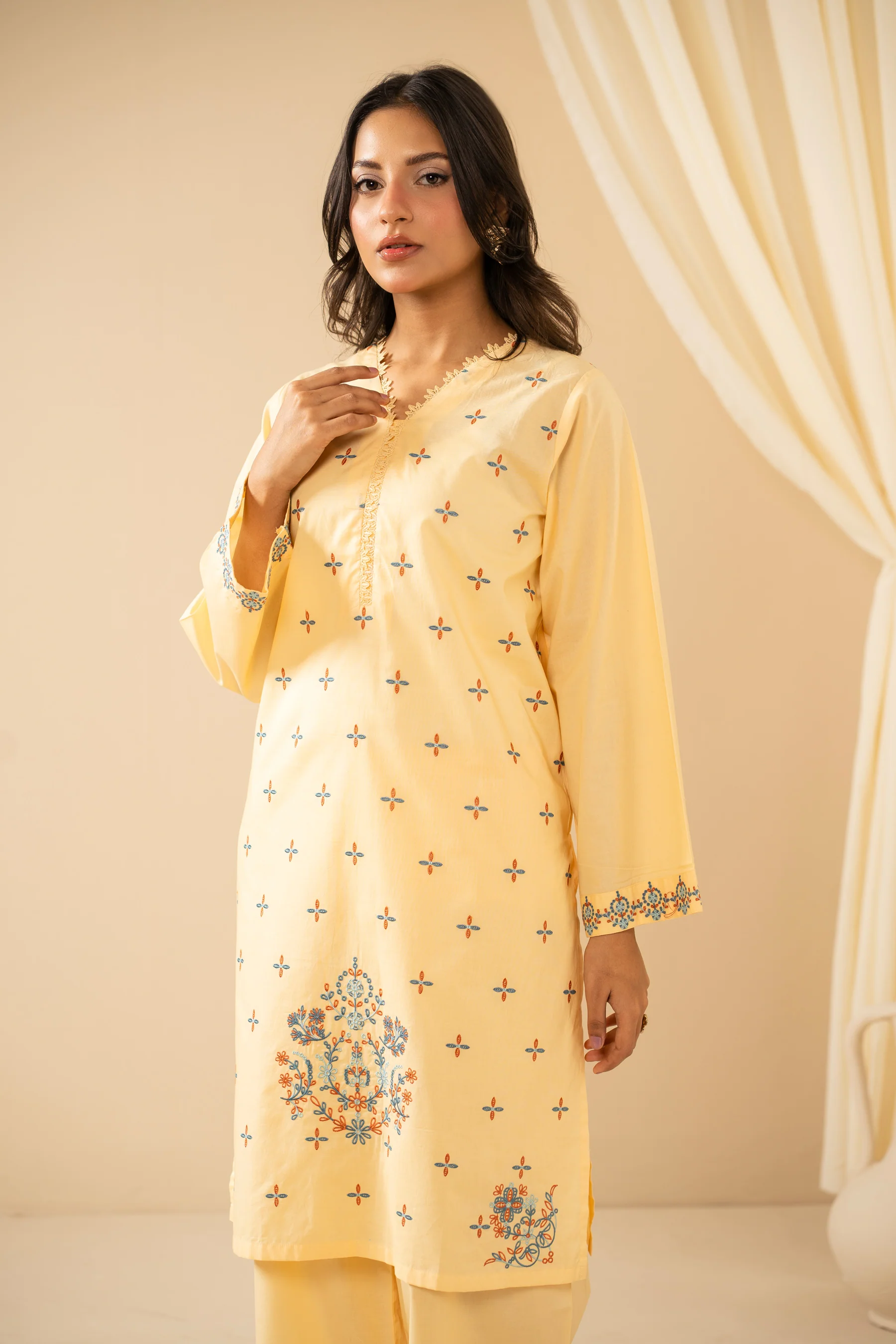 EMBROIDERED CAMBRIC STITCHED 2 PIECE SUIT - Image 3