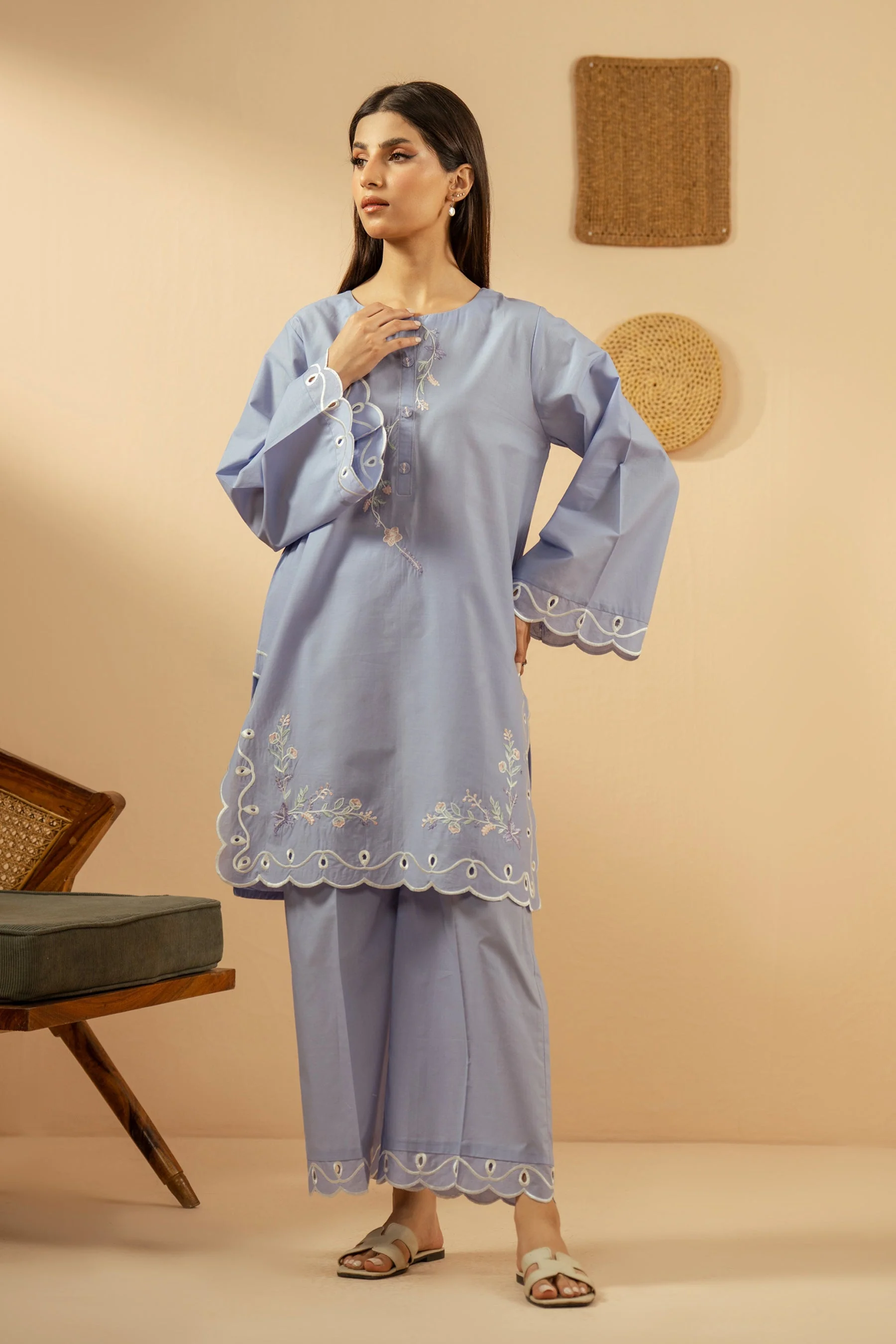 EMBROIDERED CAMBRIC STITCHED 2 PIECE SUIT (FACTORY E-OUTLET) - Image 4