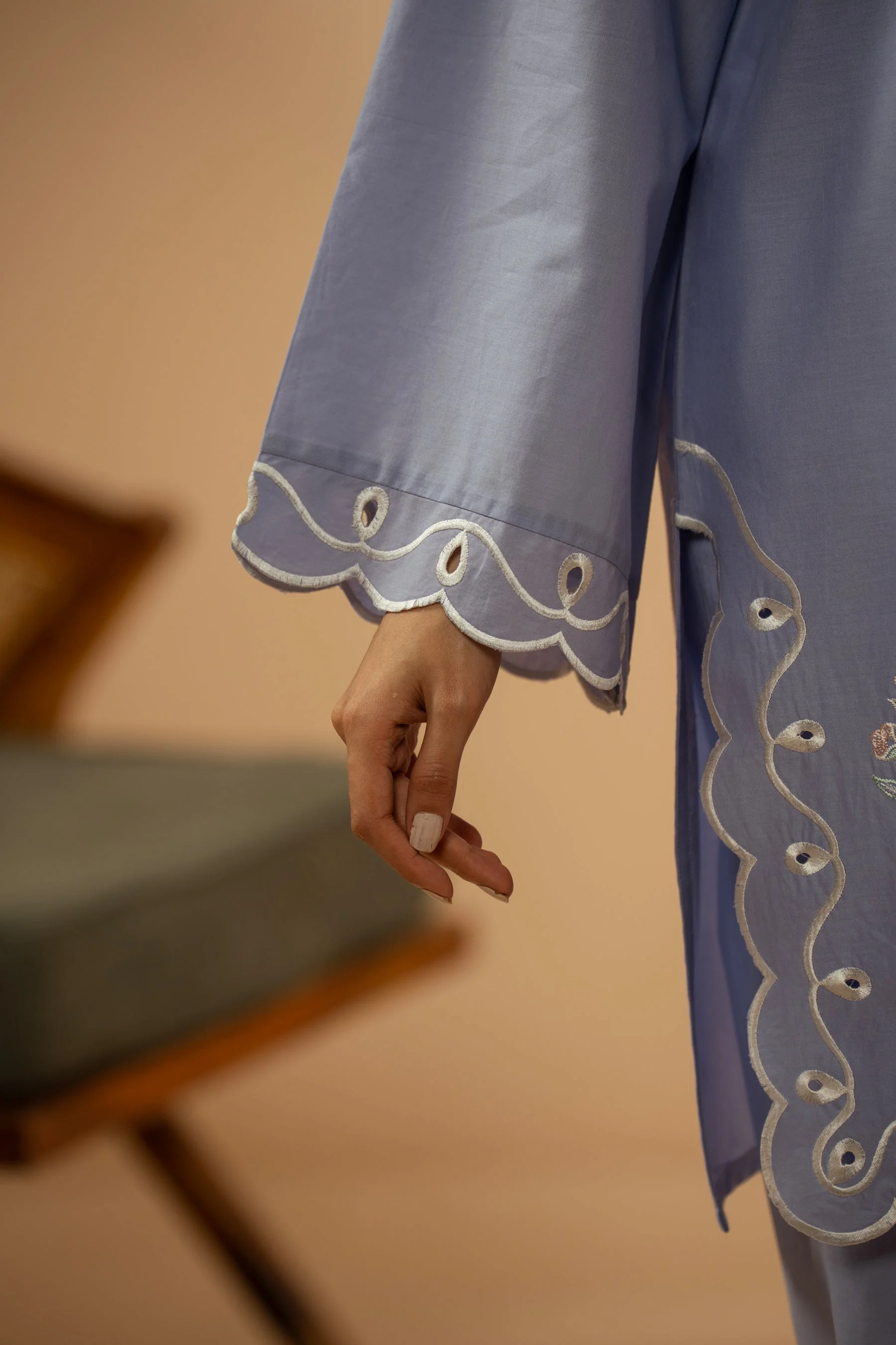 EMBROIDERED CAMBRIC STITCHED 2 PIECE SUIT (FACTORY E-OUTLET) - Image 6