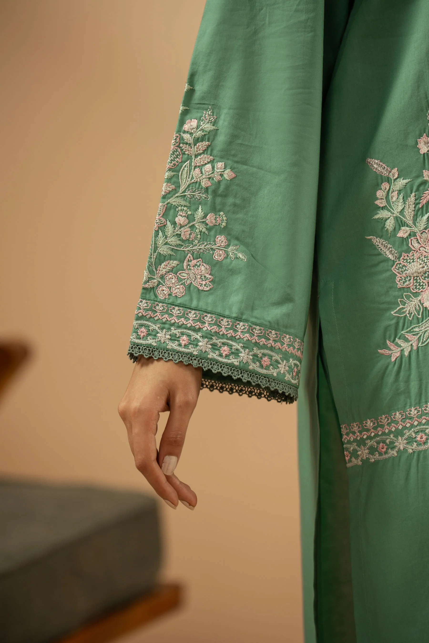 EMBROIDERED CAMBRIC STITCHED 2 PIECE SUIT (FACTORY E-OUTLET) - Image 10