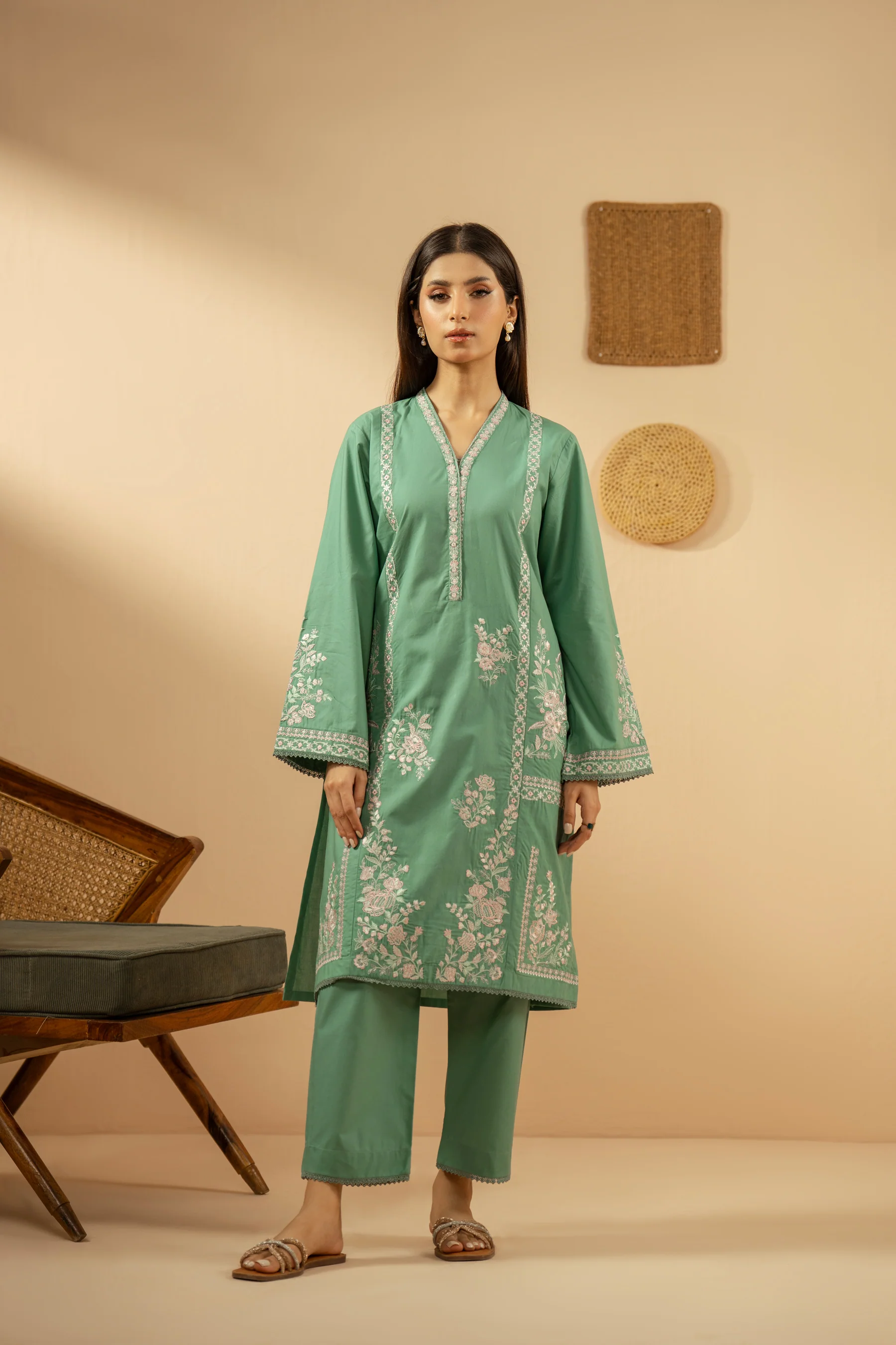 EMBROIDERED CAMBRIC STITCHED 2 PIECE SUIT - Image 2