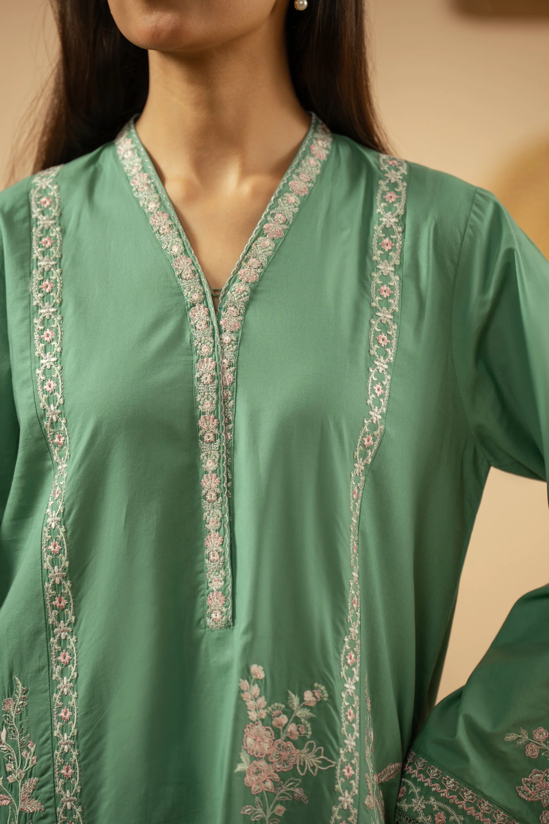 EMBROIDERED CAMBRIC STITCHED 2 PIECE SUIT - Image 3