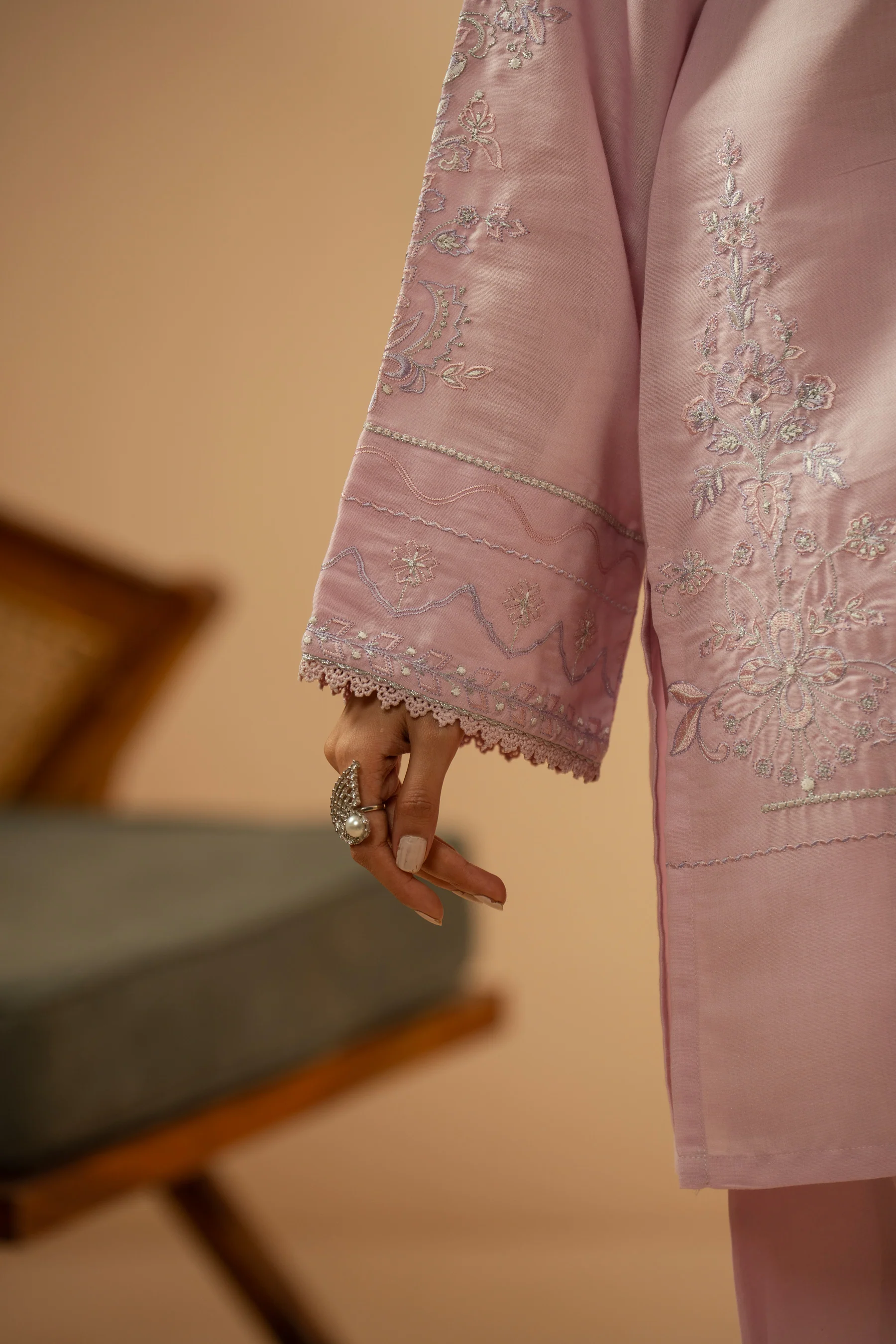 EMBROIDERED CAMBRIC STITCHED 2 PIECE SUIT - Image 6