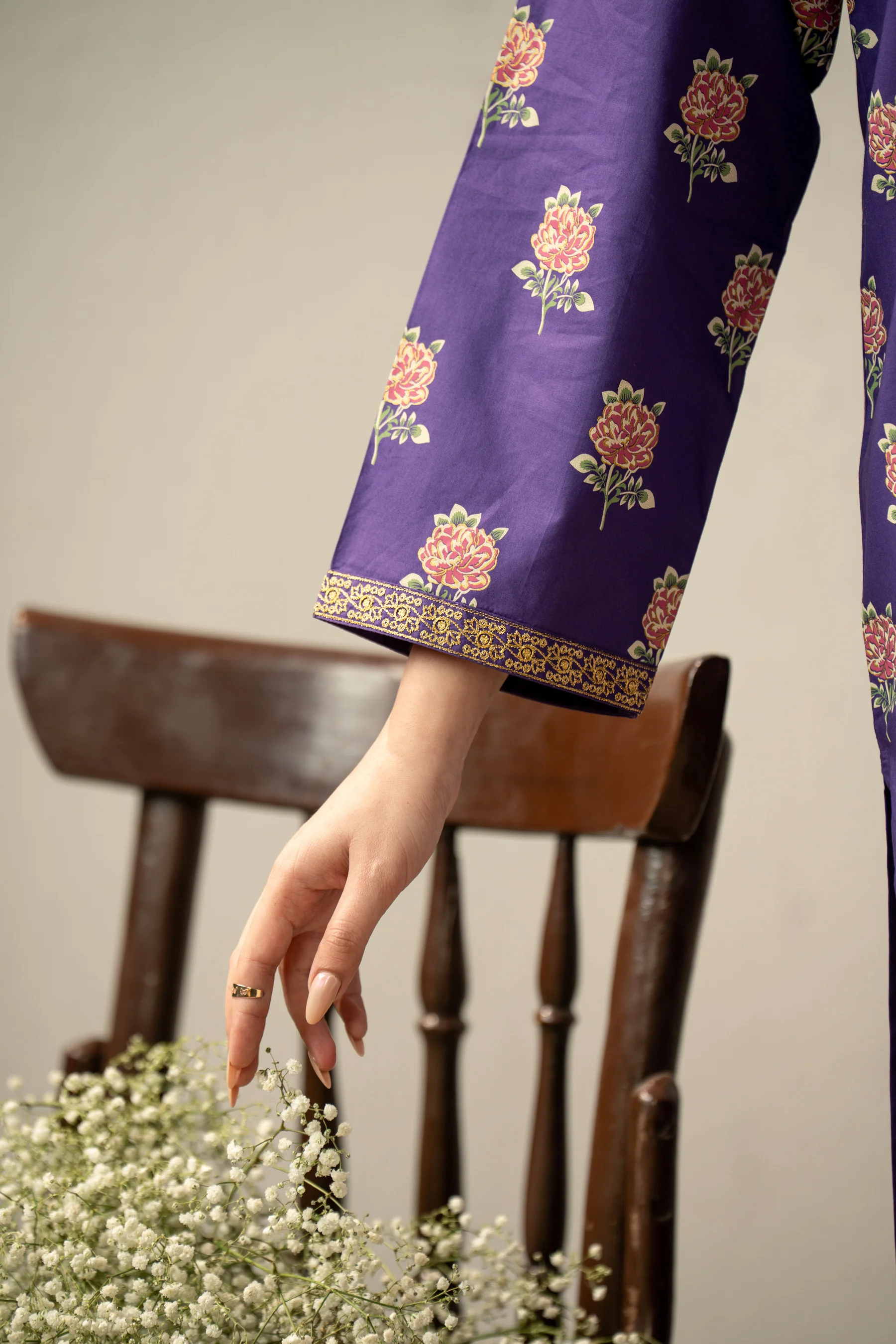 EMBROIDERED CAMBRIC STITCHED 2 PIECE SUIT - Image 6