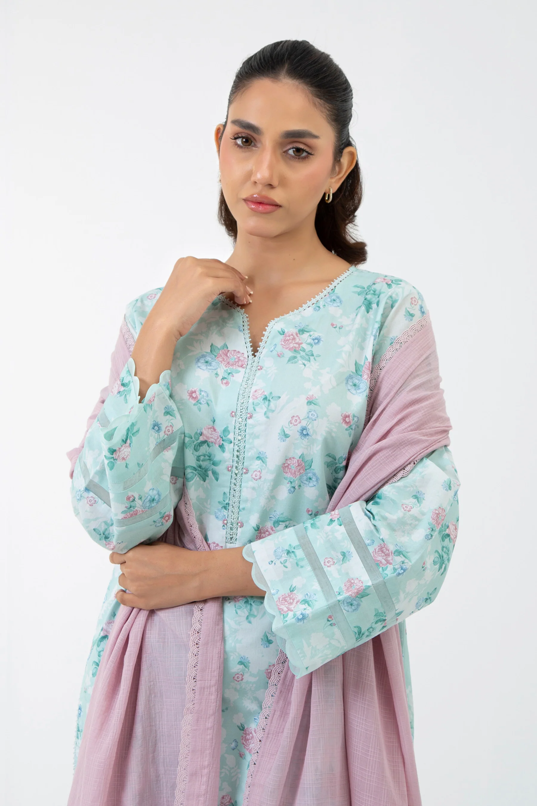 EMBROIDERED CAMBRIC STITCHED 3 PIECE SUIT - Image 5