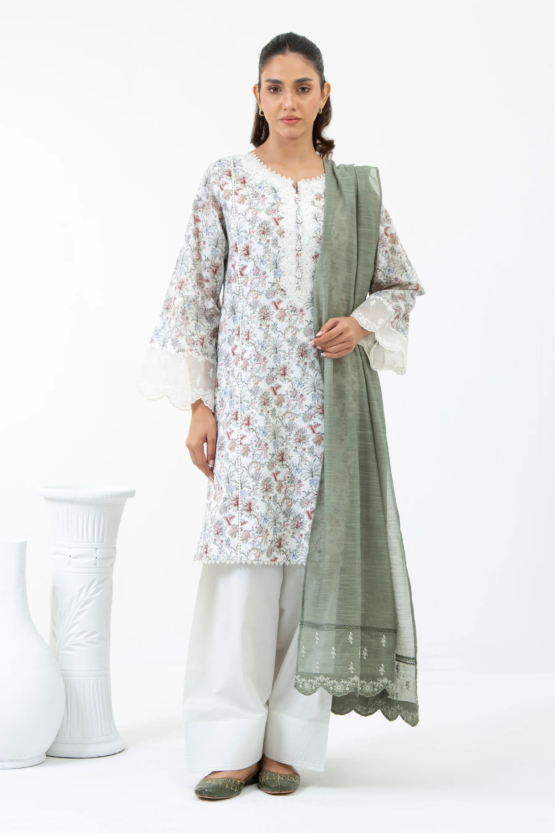 EMBROIDERED CAMBRIC STITCHED 3 PIECE SUIT