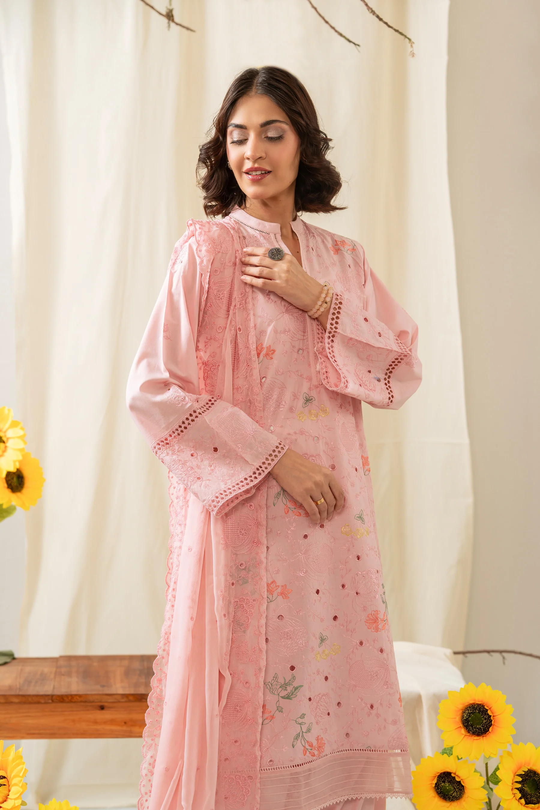 EMBROIDERED CAMBRIC UNSTITCHED 3 PIECE SUIT - Image 6