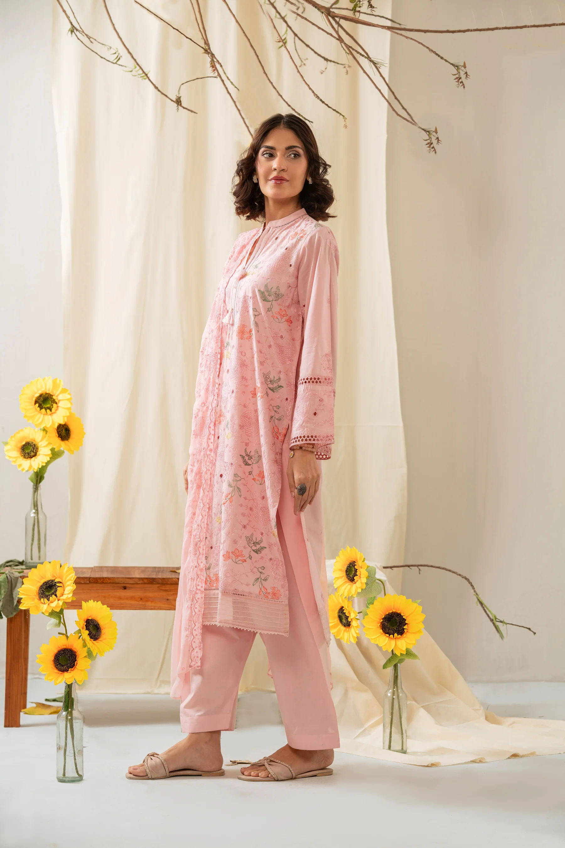 EMBROIDERED CAMBRIC UNSTITCHED 3 PIECE SUIT - Image 7