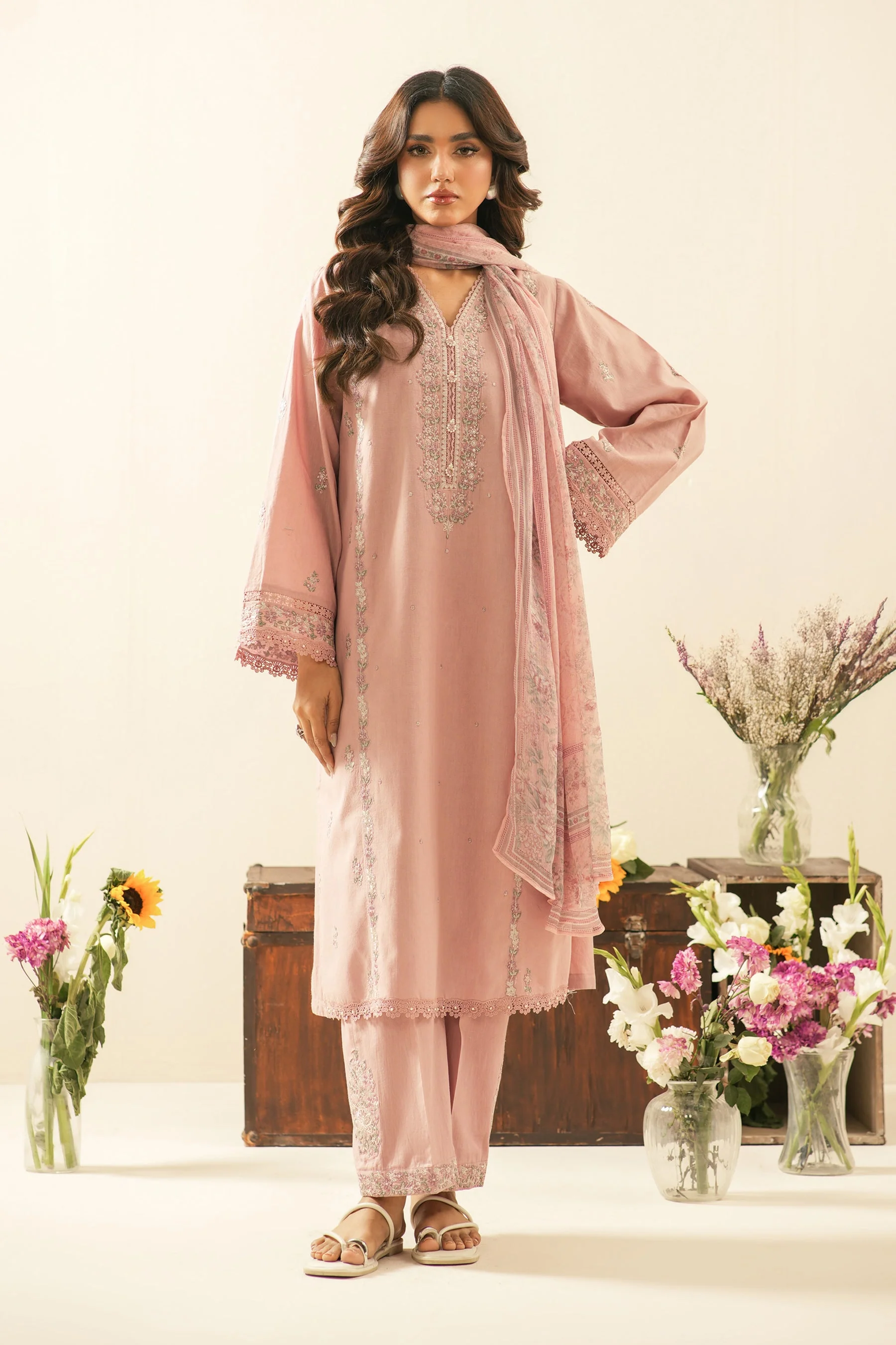 EMBROIDERED CAMBRIC UNSTITCHED 3 PIECE SUIT (FACTORY E-OUTLET)
