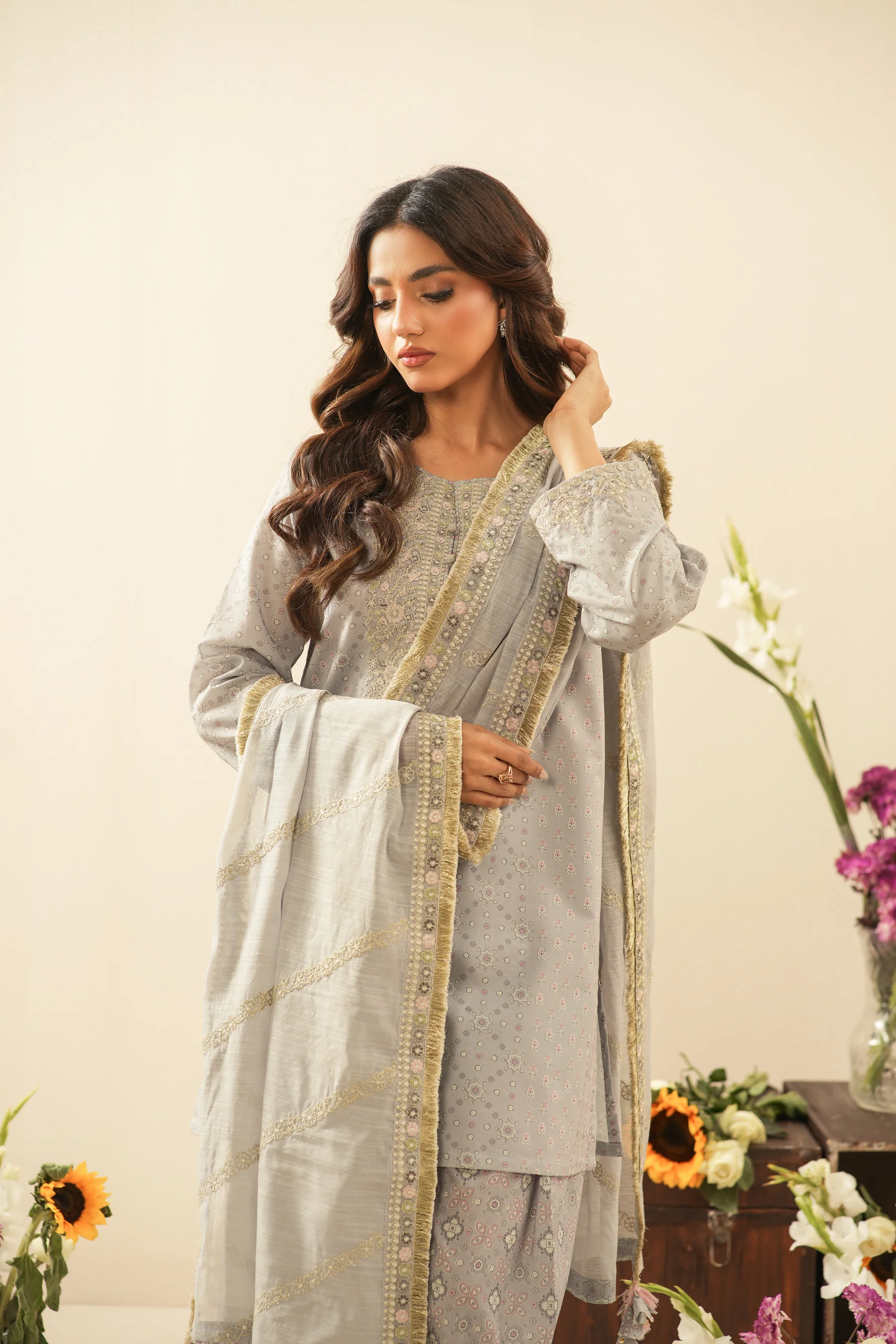 EMBROIDERED CAMBRIC UNSTITCHED 3 PIECE SUIT - Image 6