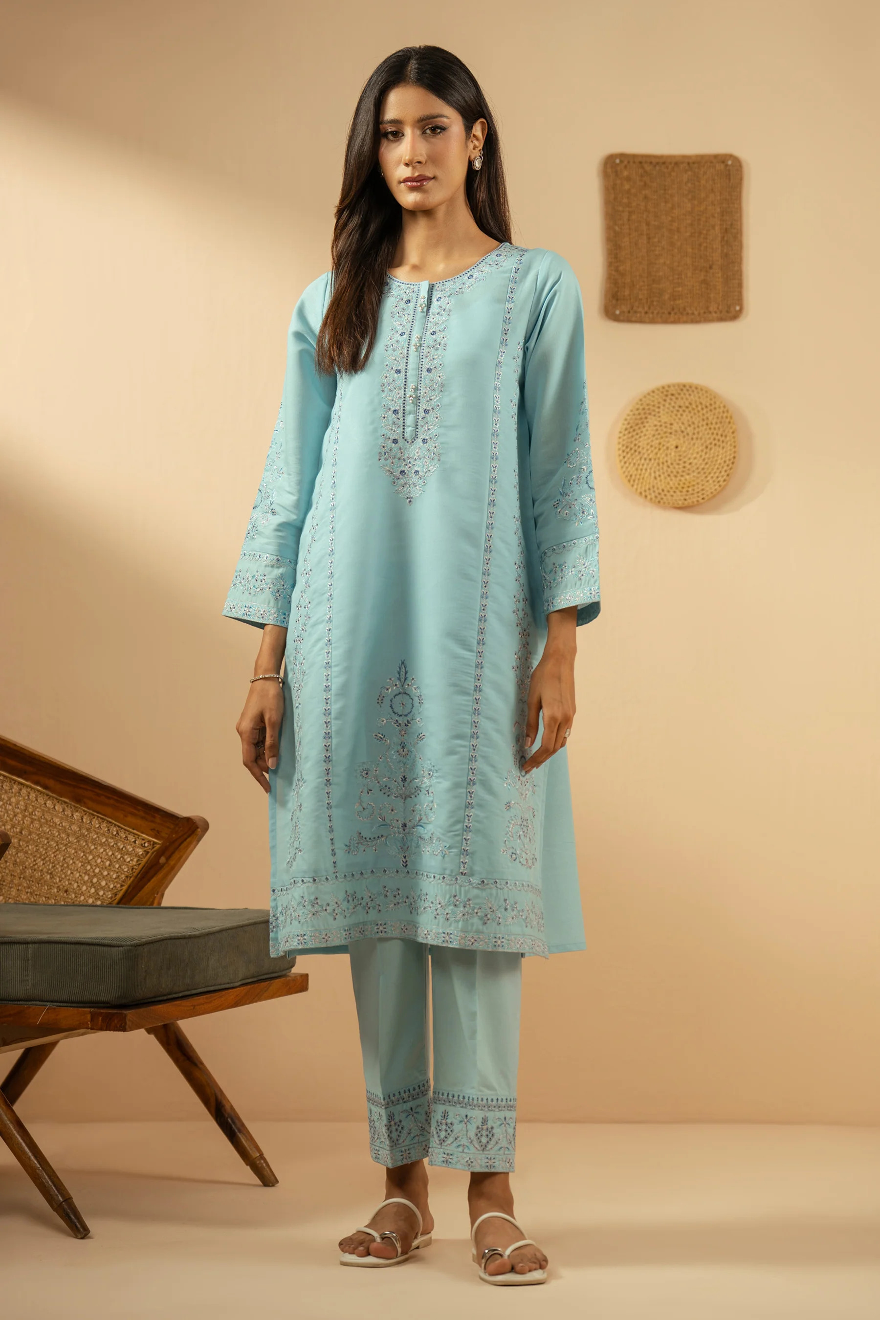 EMBROIDERED CAMBRIC ZARI STITCHED 2 PIECE SUIT - Image 2