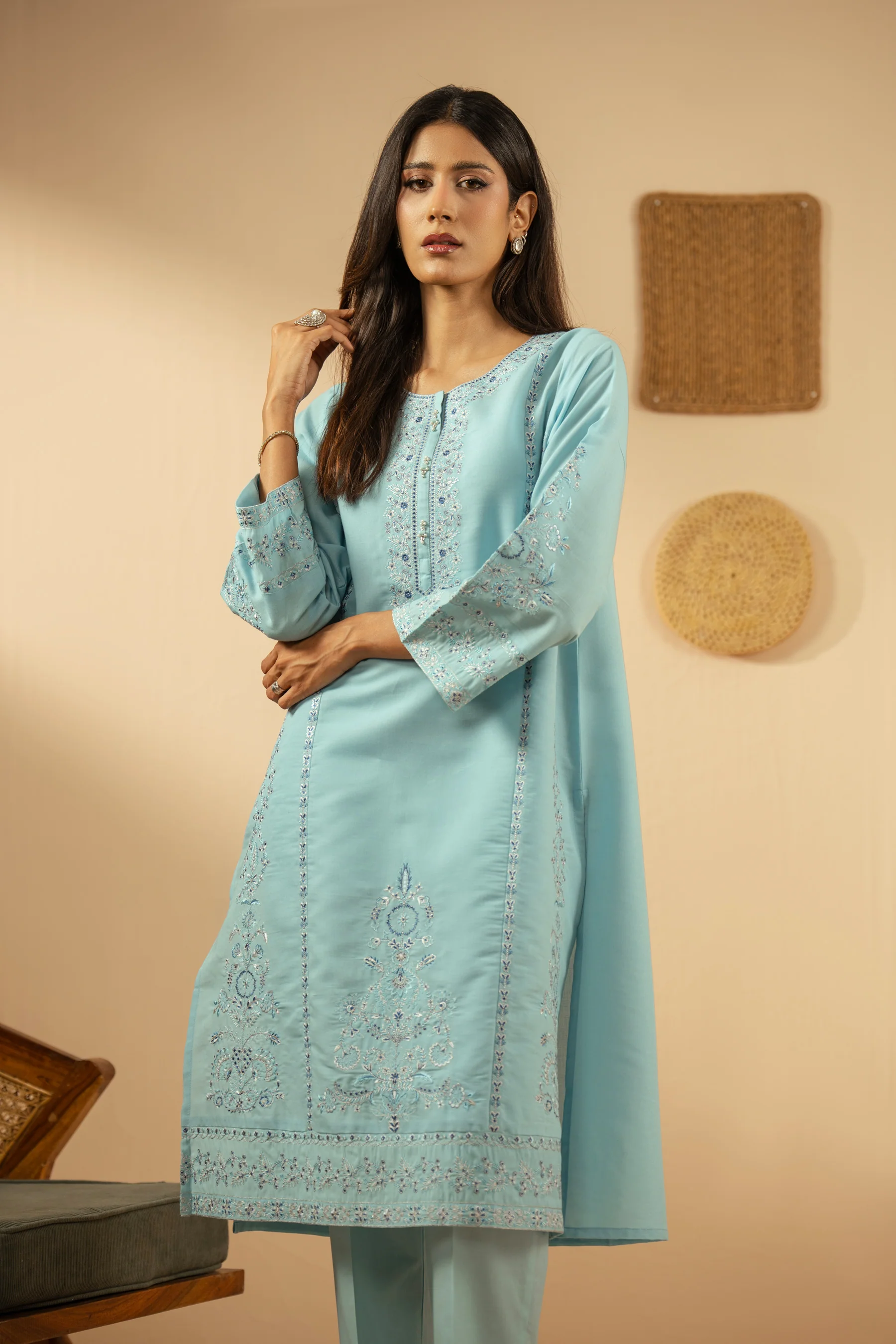 EMBROIDERED CAMBRIC ZARI STITCHED 2 PIECE SUIT - Image 4