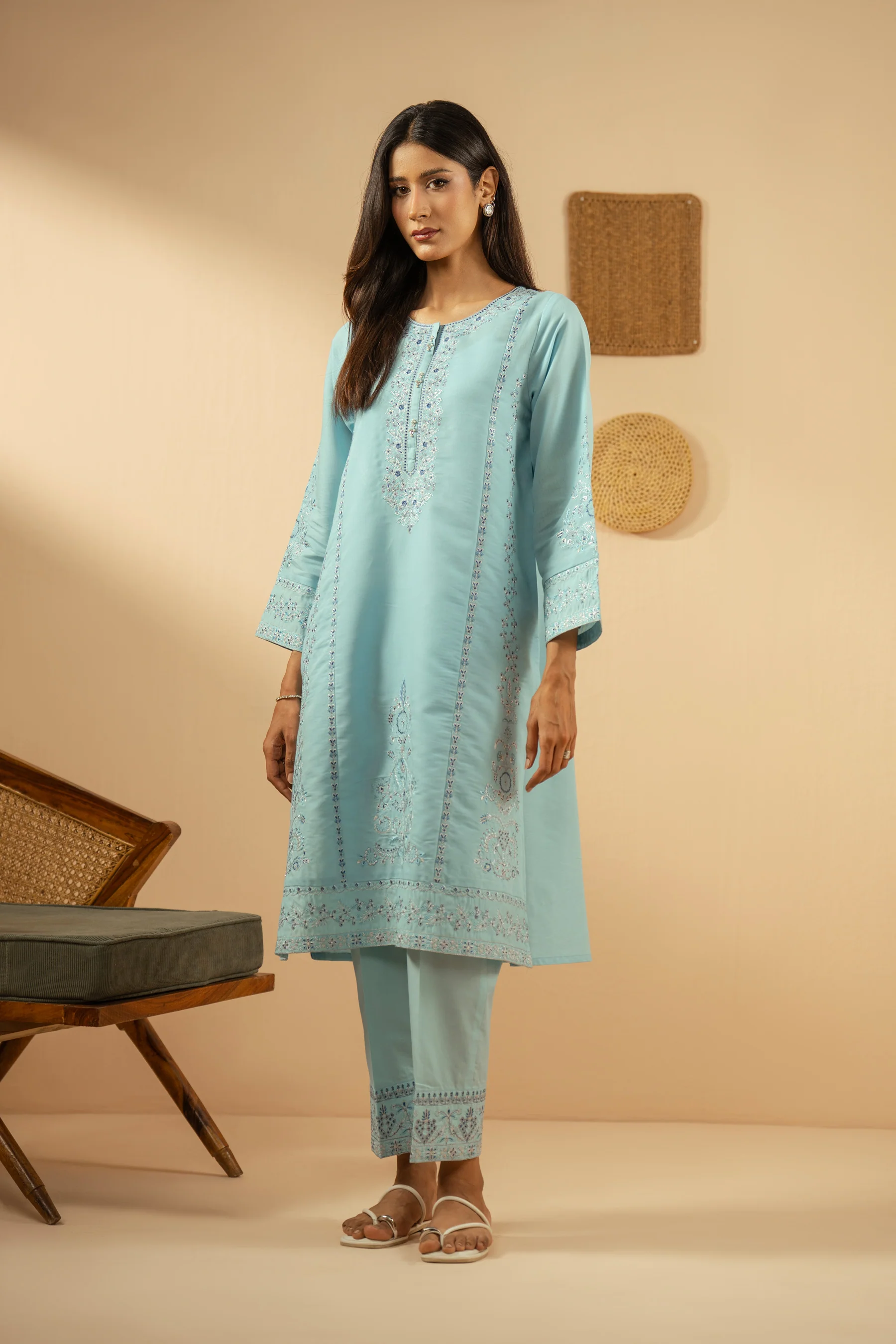 EMBROIDERED CAMBRIC ZARI STITCHED 2 PIECE SUIT - Image 7