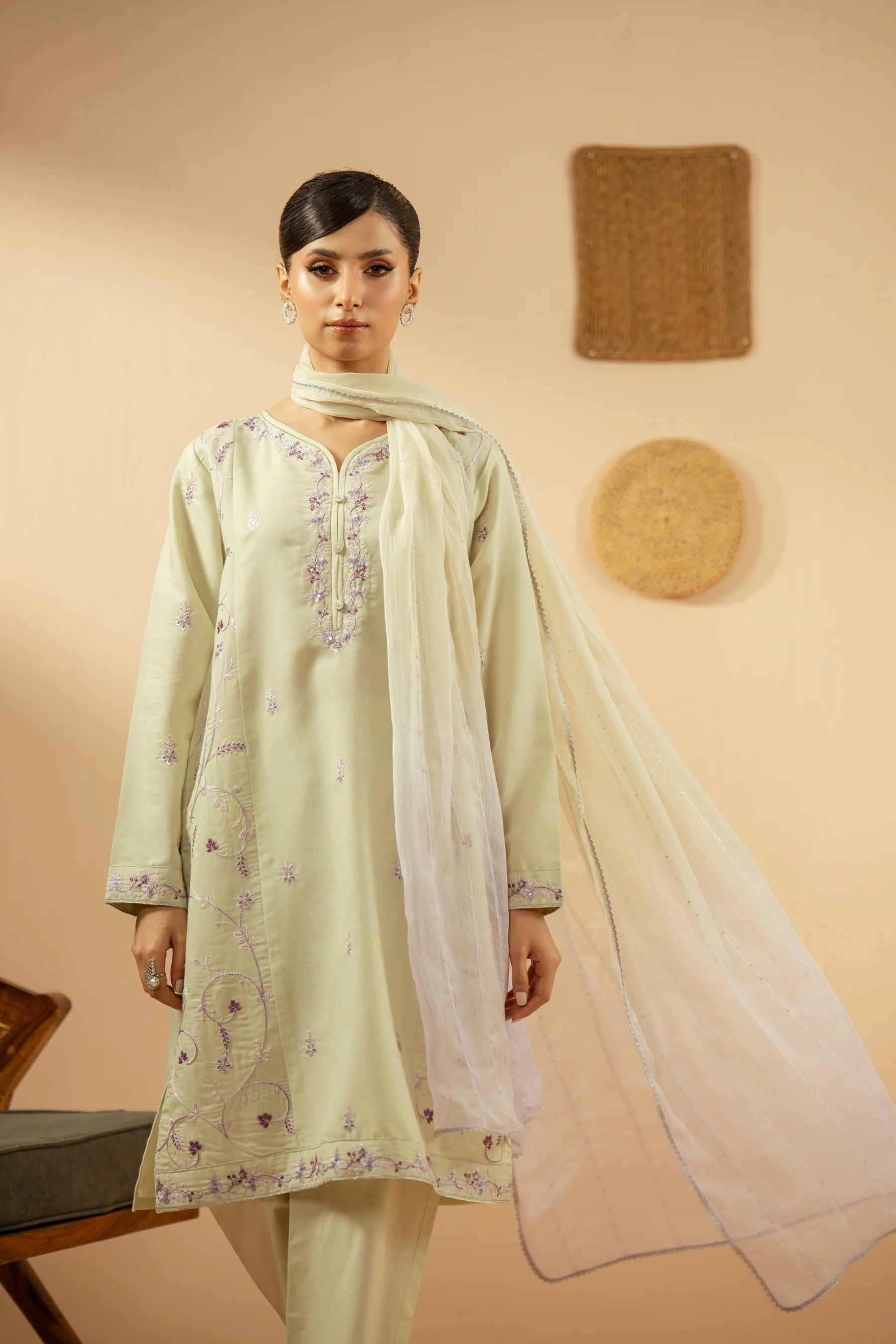 EMBROIDERED CAMBRIC ZARI STITCHED 3 PIECE SUIT - Image 5