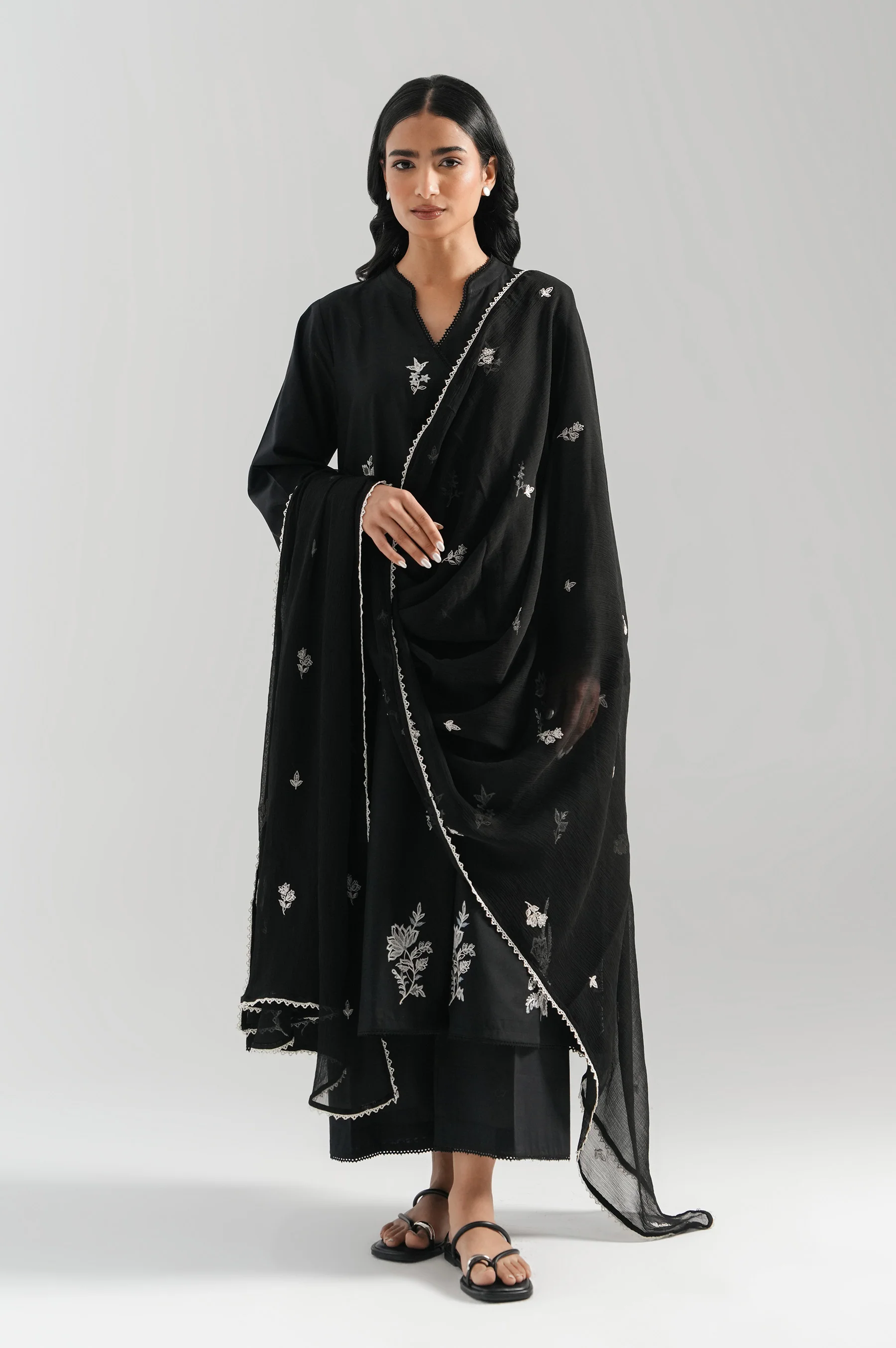 EMBROIDERED DUPATTA