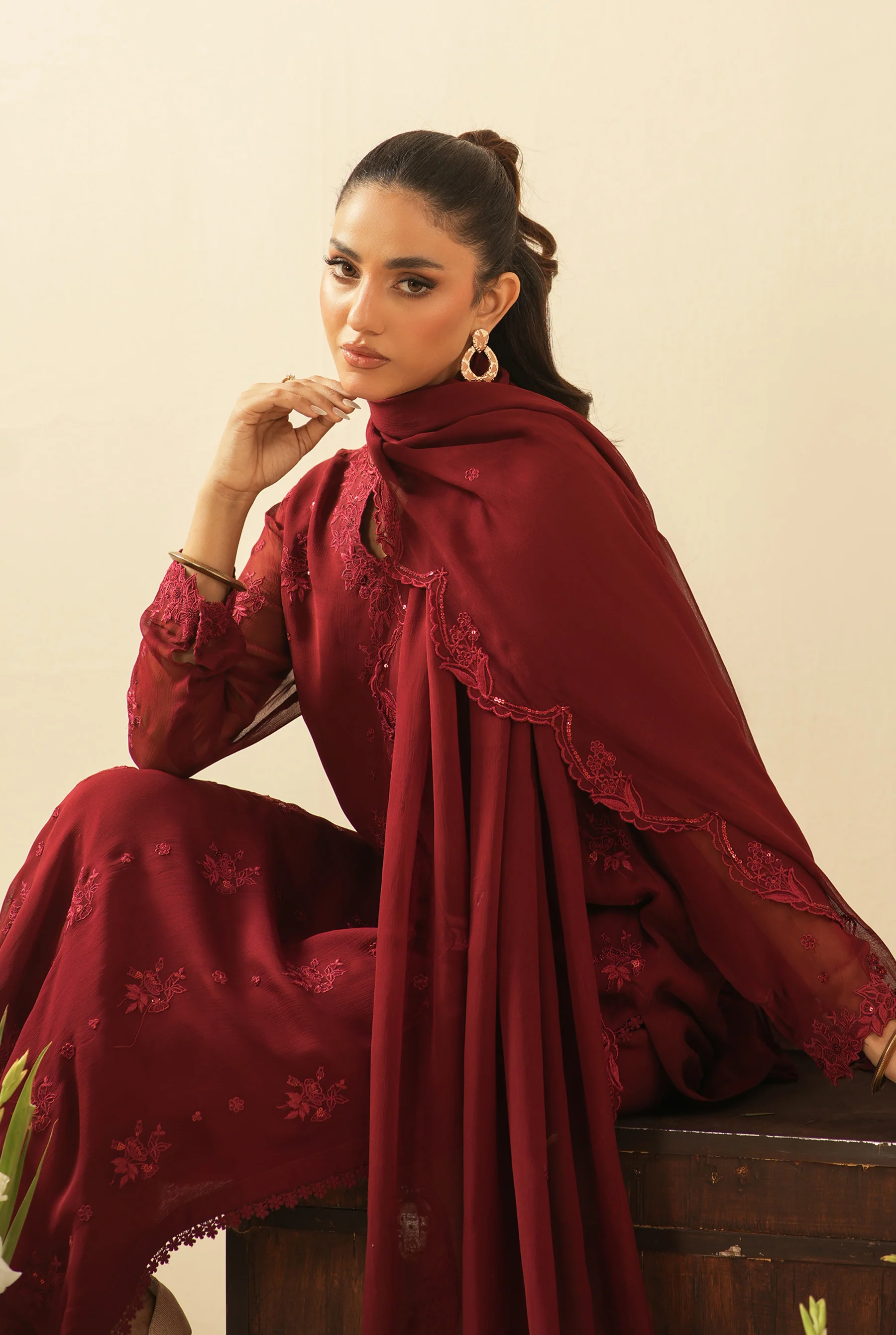 EMBROIDERED CHIFFON UNSTITCHED 3 PIECE SUIT - Image 4