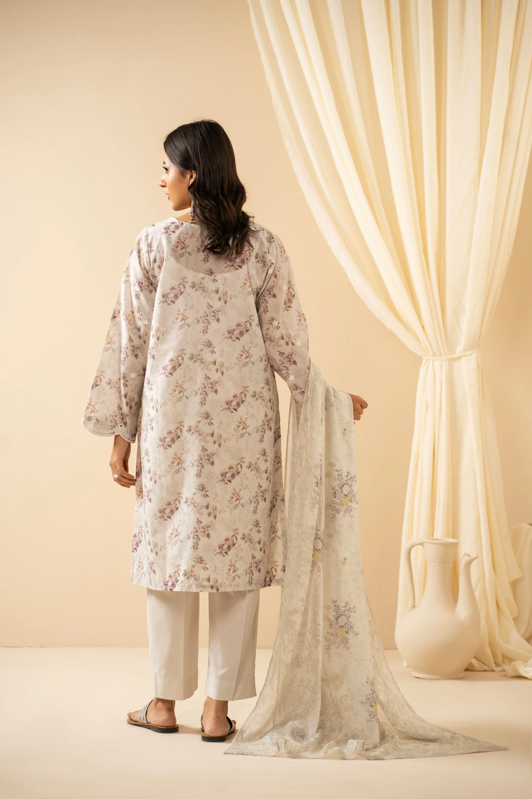 EMBROIDERED CHIKANKARI LAWN STITCHED 3 PIECE SUIT - Image 5