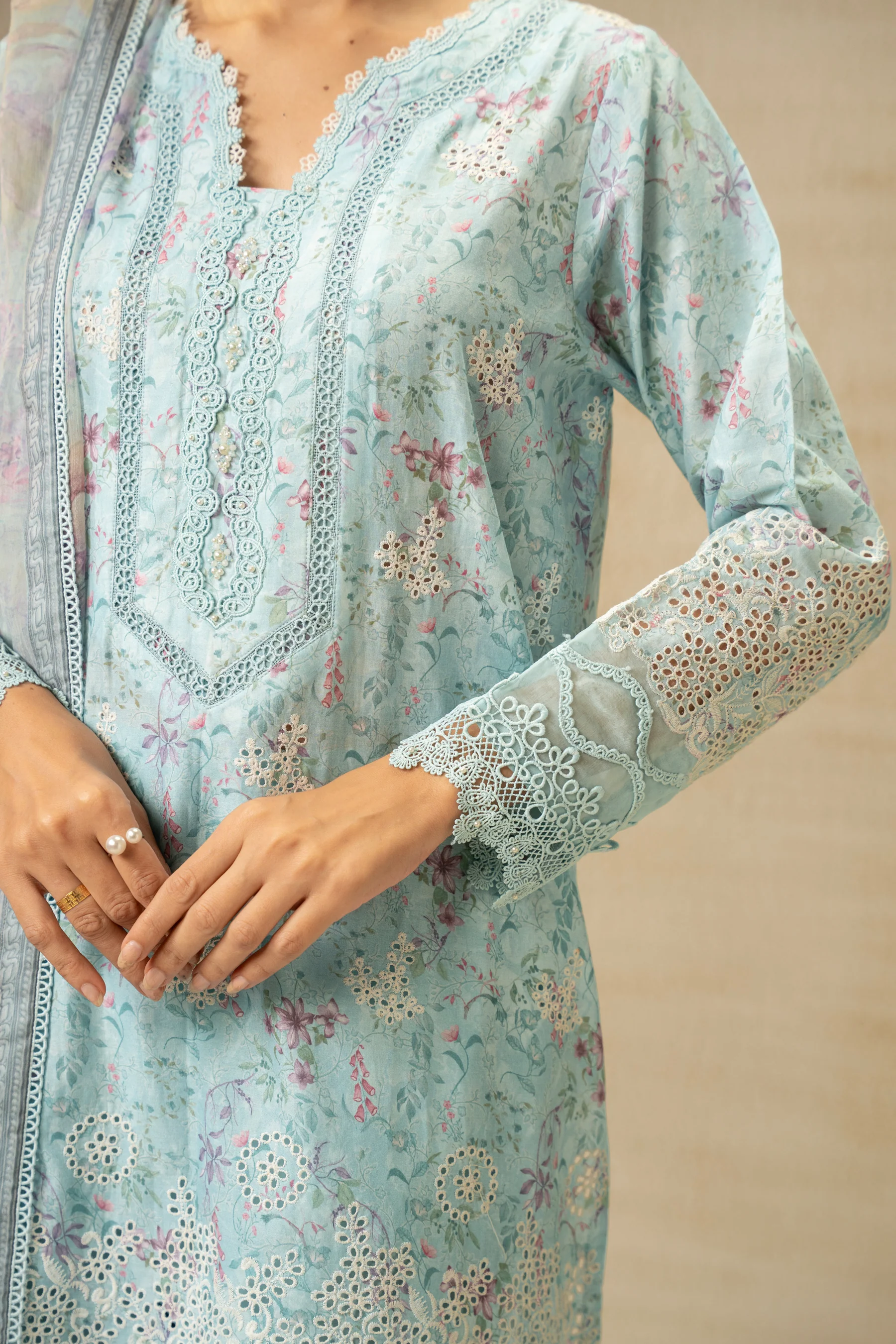 EMBROIDERED CHIKANKARI UNSTITCHED 3 PIECE SUIT - Image 5