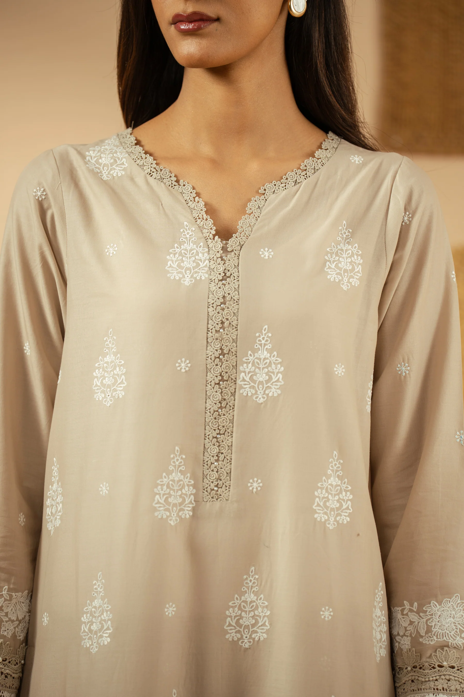 EMBROIDERED CHIKANKARI UNSTITCHED 3 PIECE SUIT - Image 3